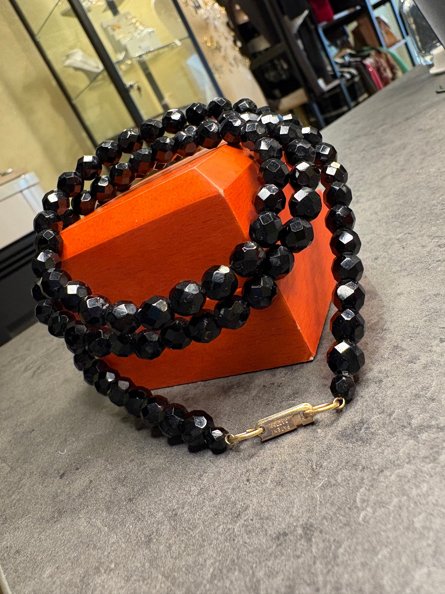 Collana HOBE