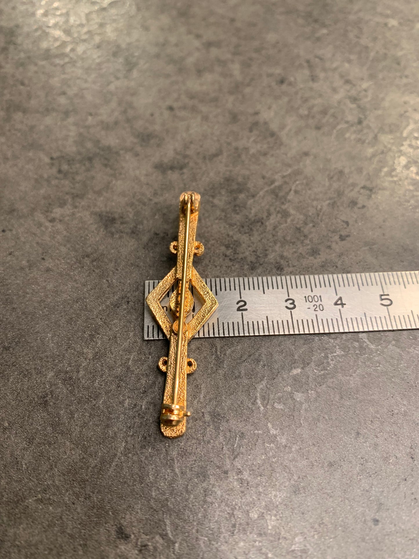 Spilla Sarah Coventry 1979