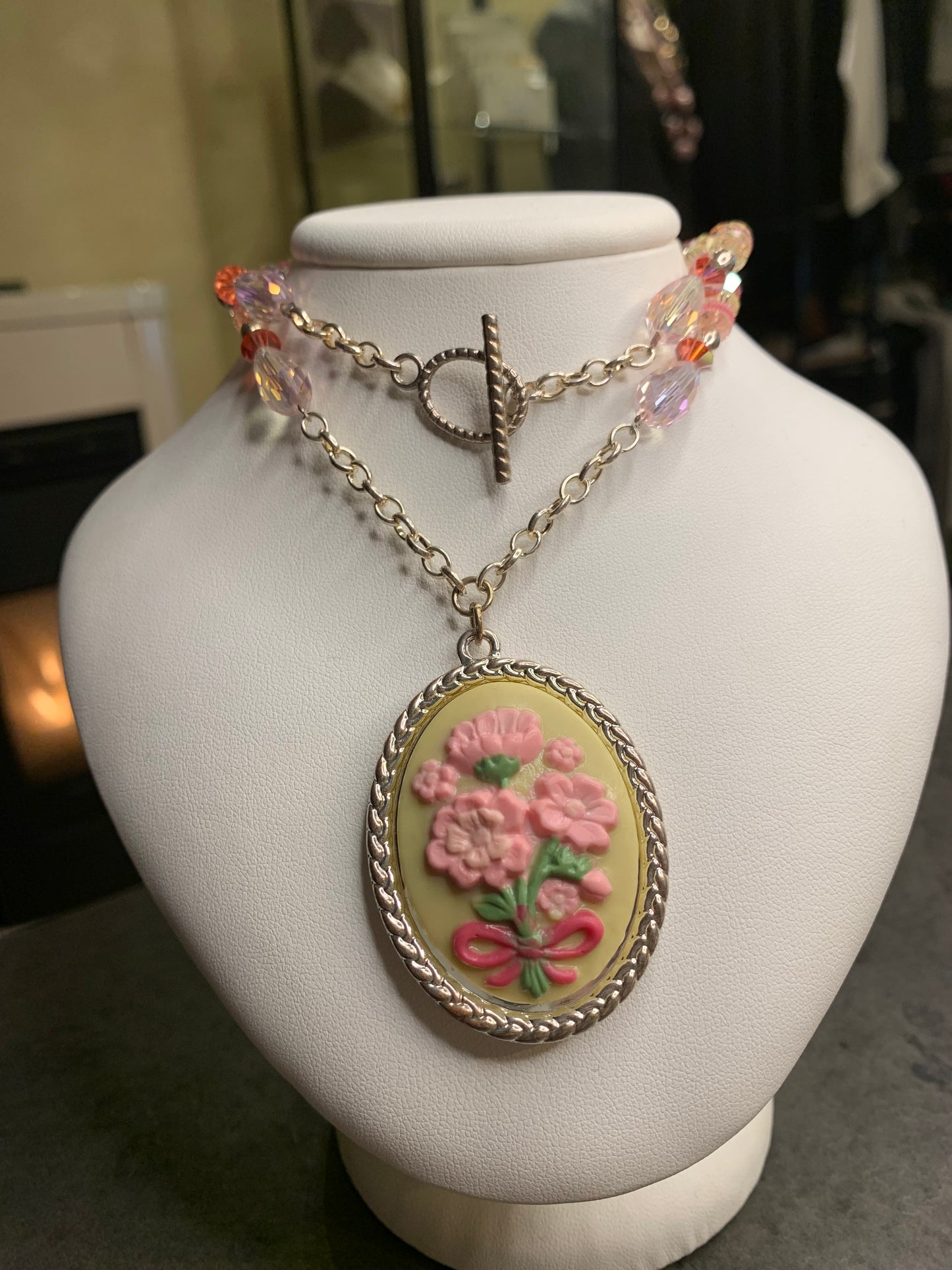 Collana con medaglione