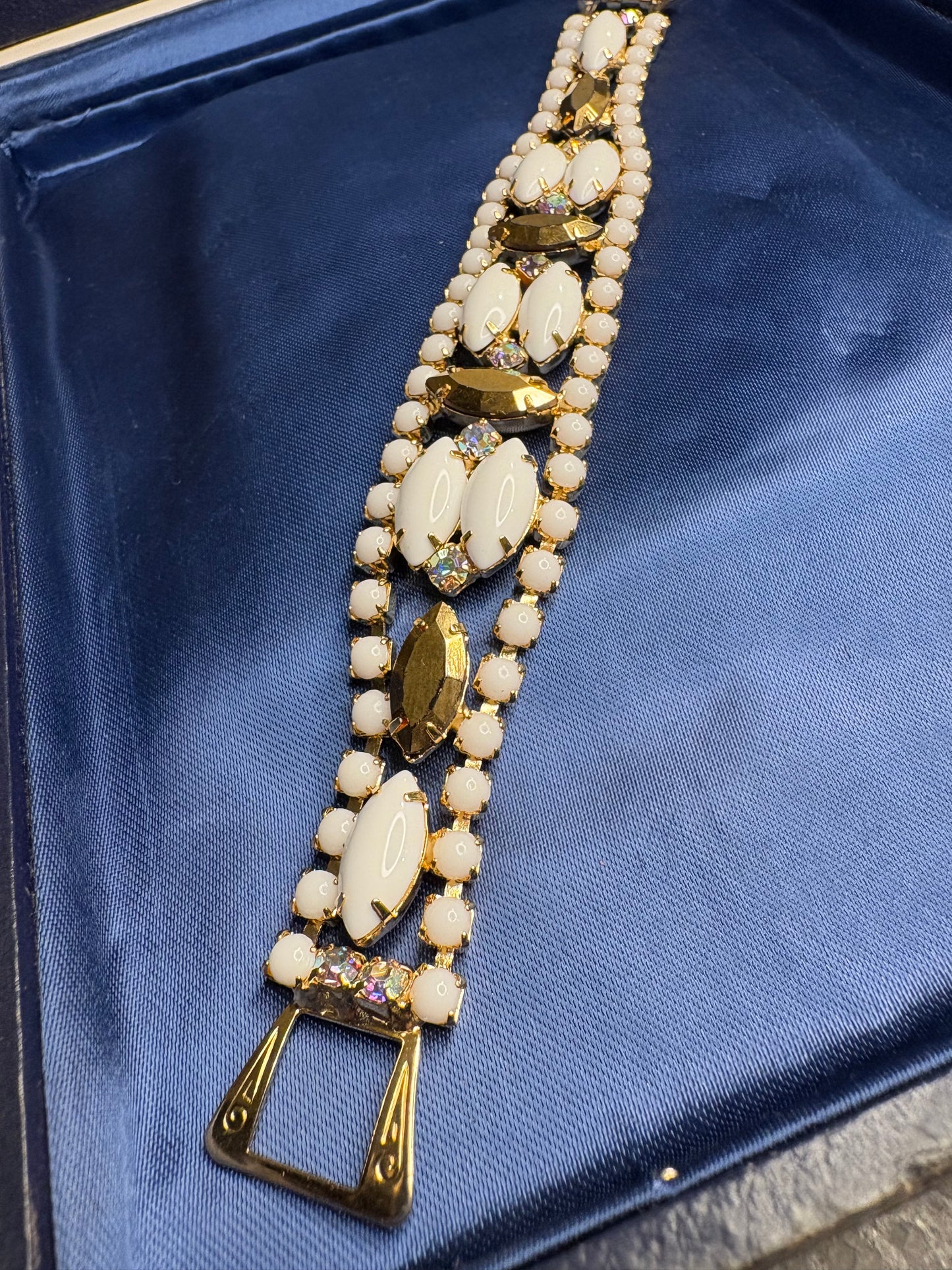 Bracciale “Milk Glass”
