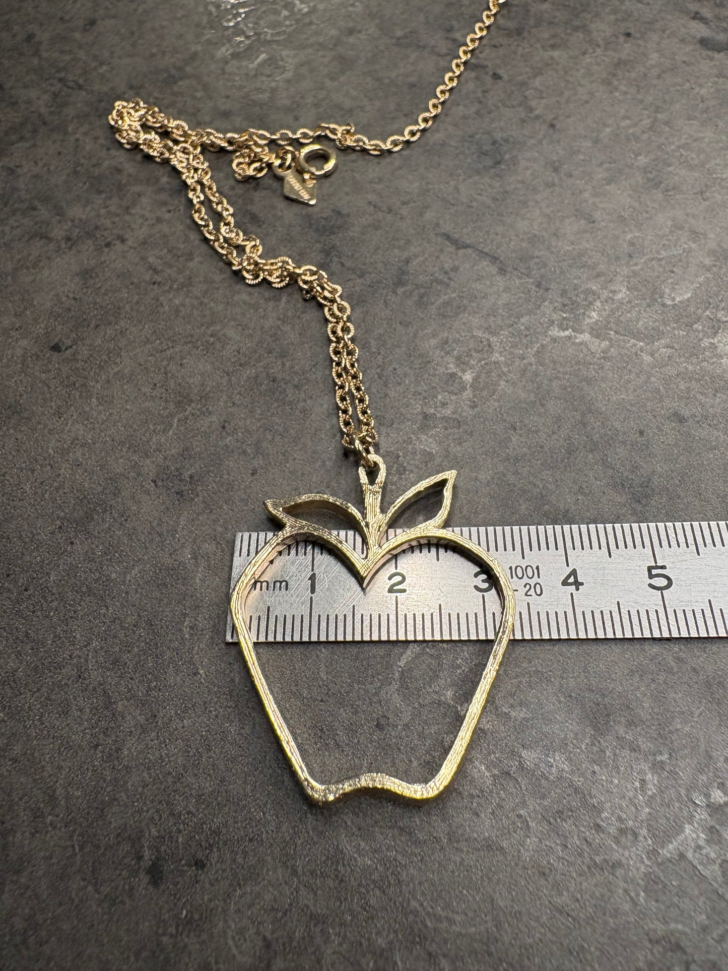 Collana Sarah Coventry 1975.