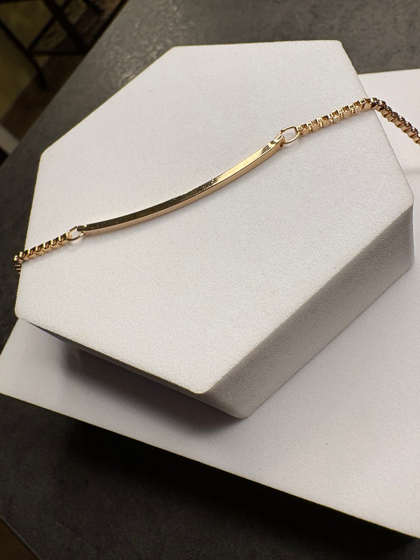 Bracciale Avon 1977.