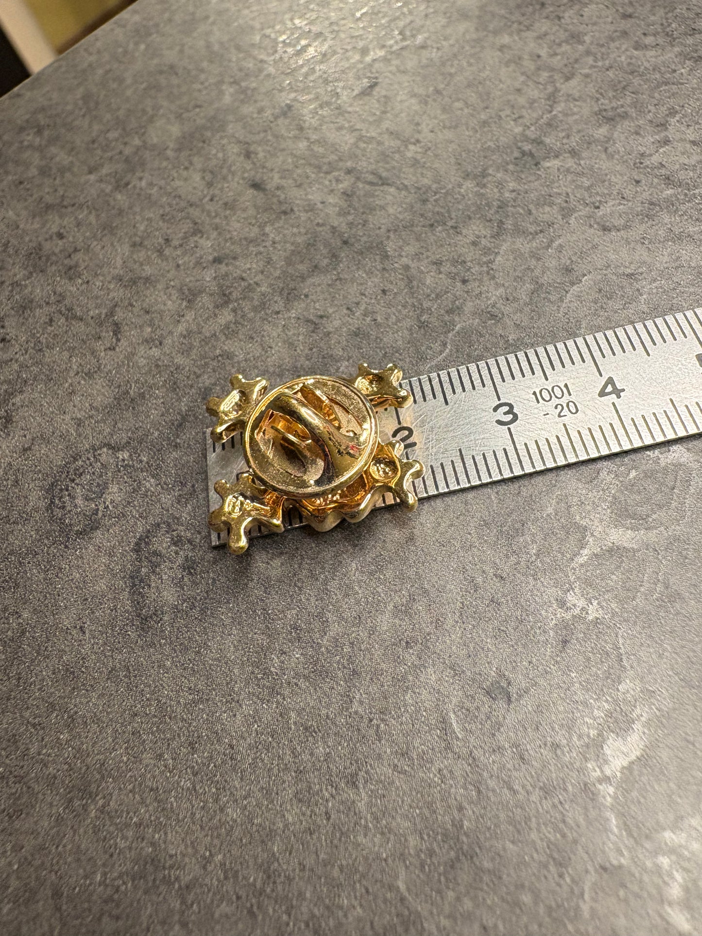 Pin Pierre Lang “Rana”