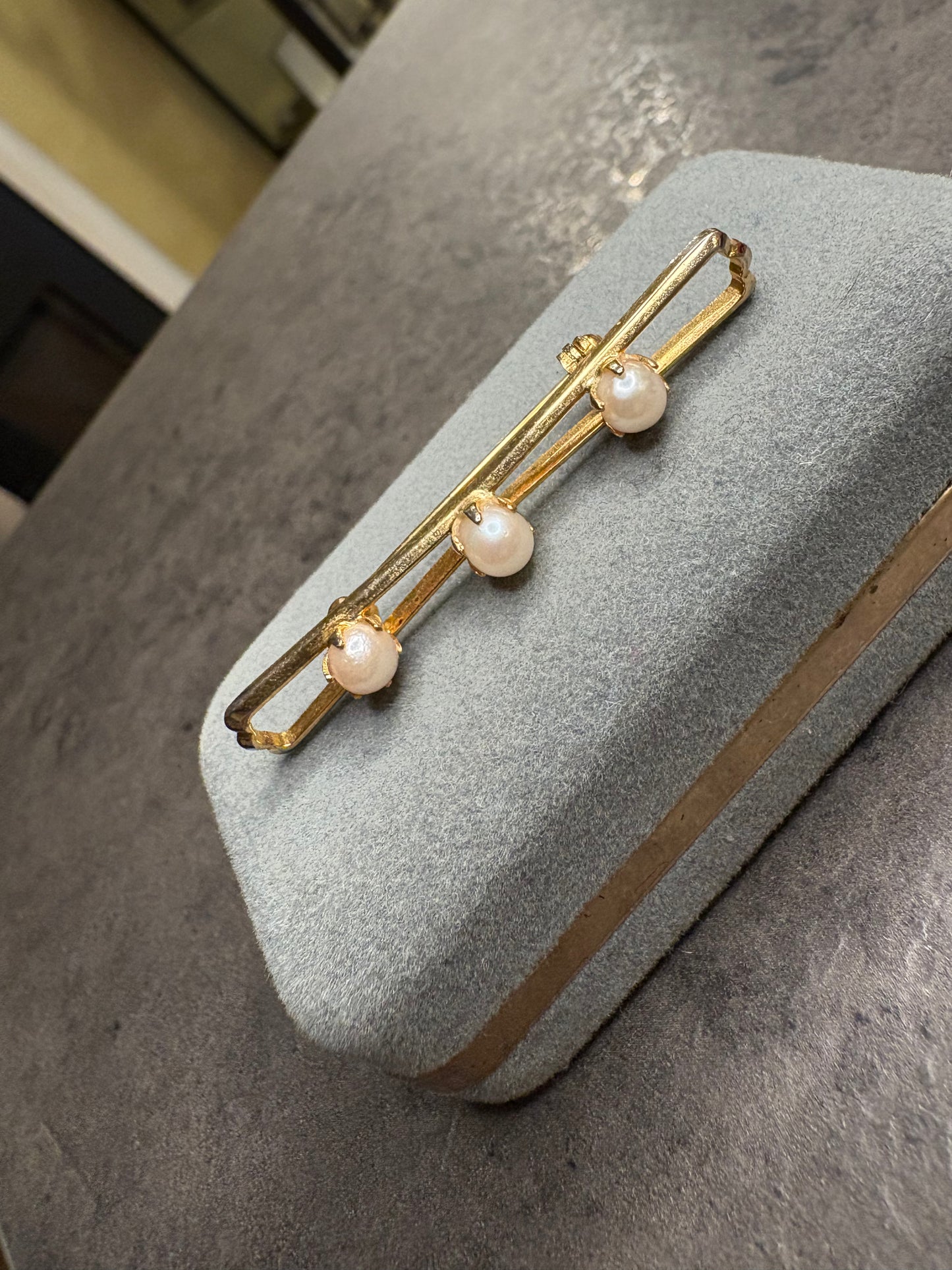 Spilla con Perle artificiali