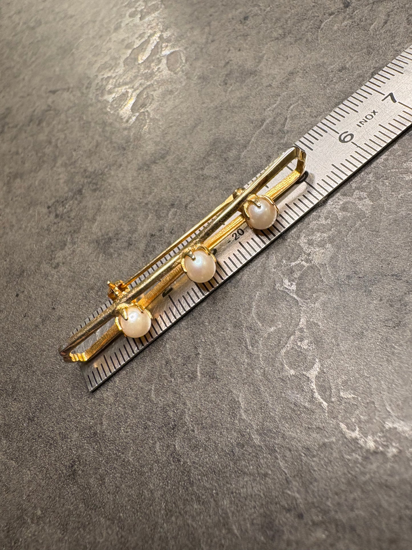 Spilla con Perle artificiali