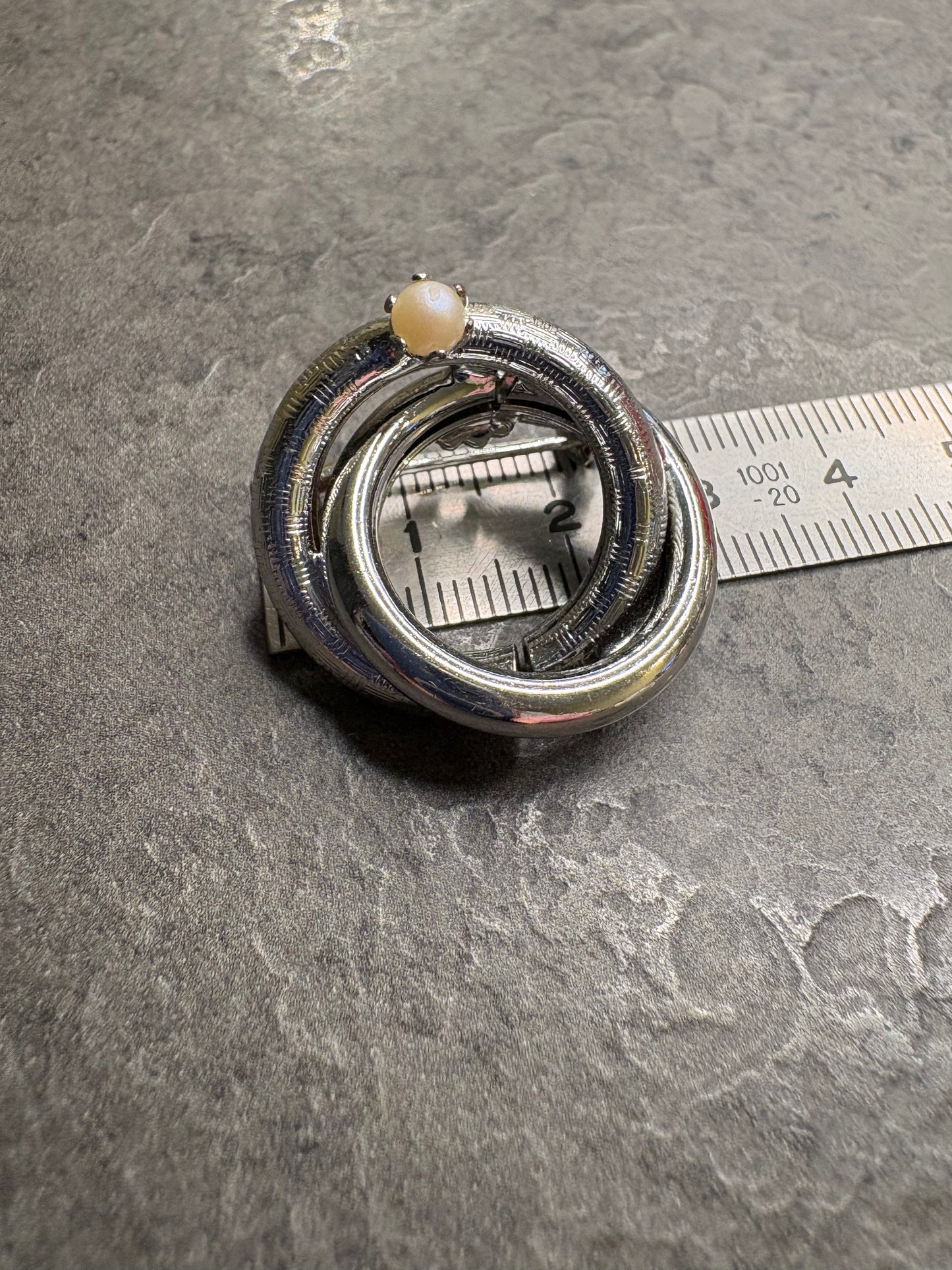 Spilla “Doppio cerchio”