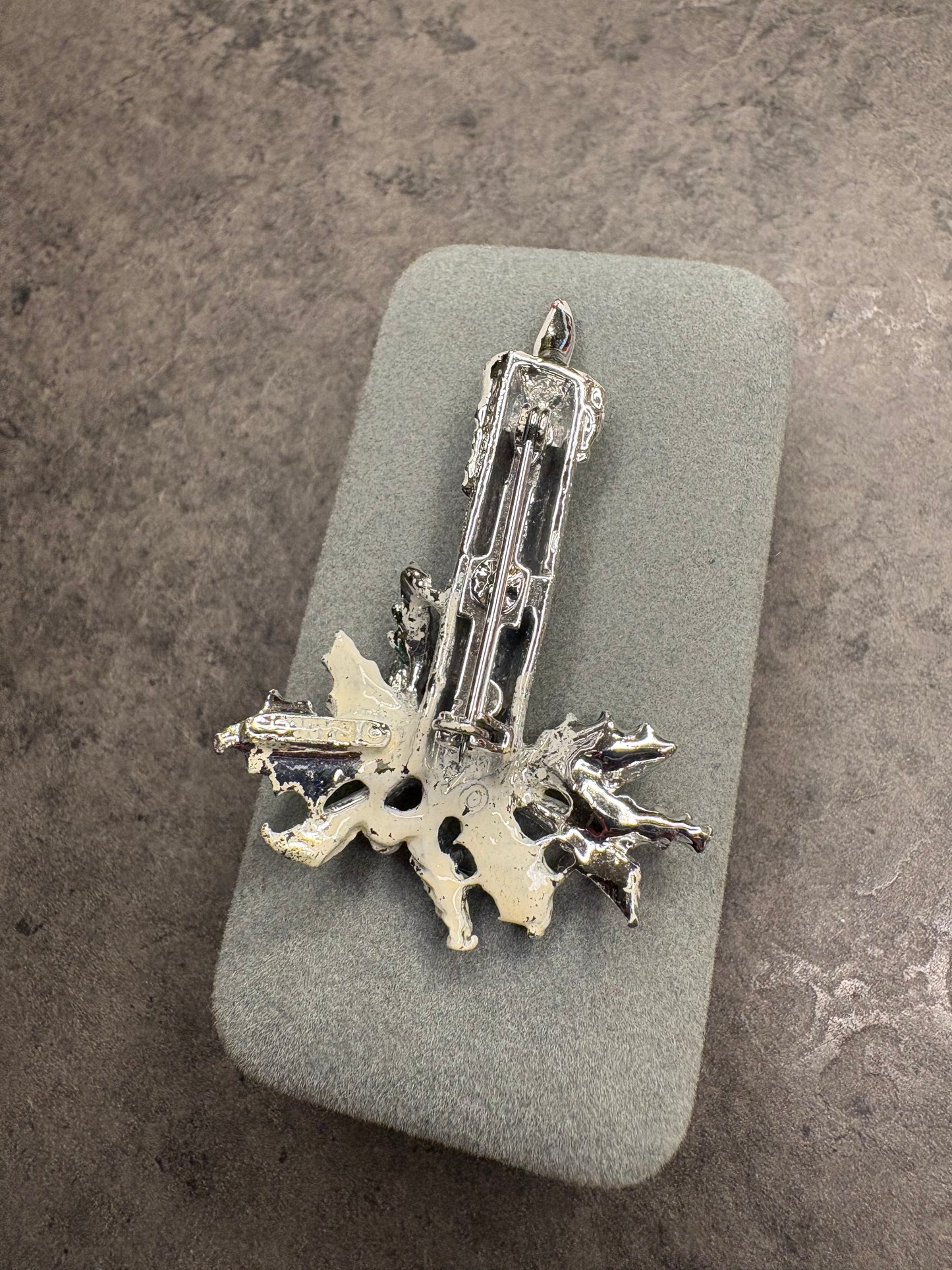 Spilla Gerry’s “Candela”