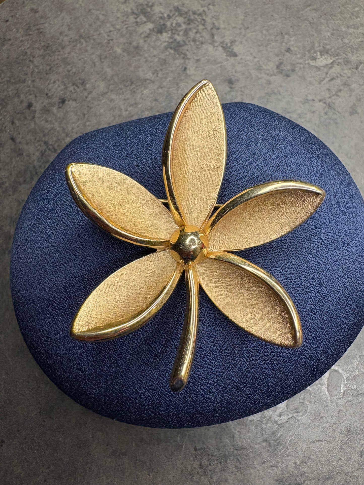 Spilla Trifari “Fiore”