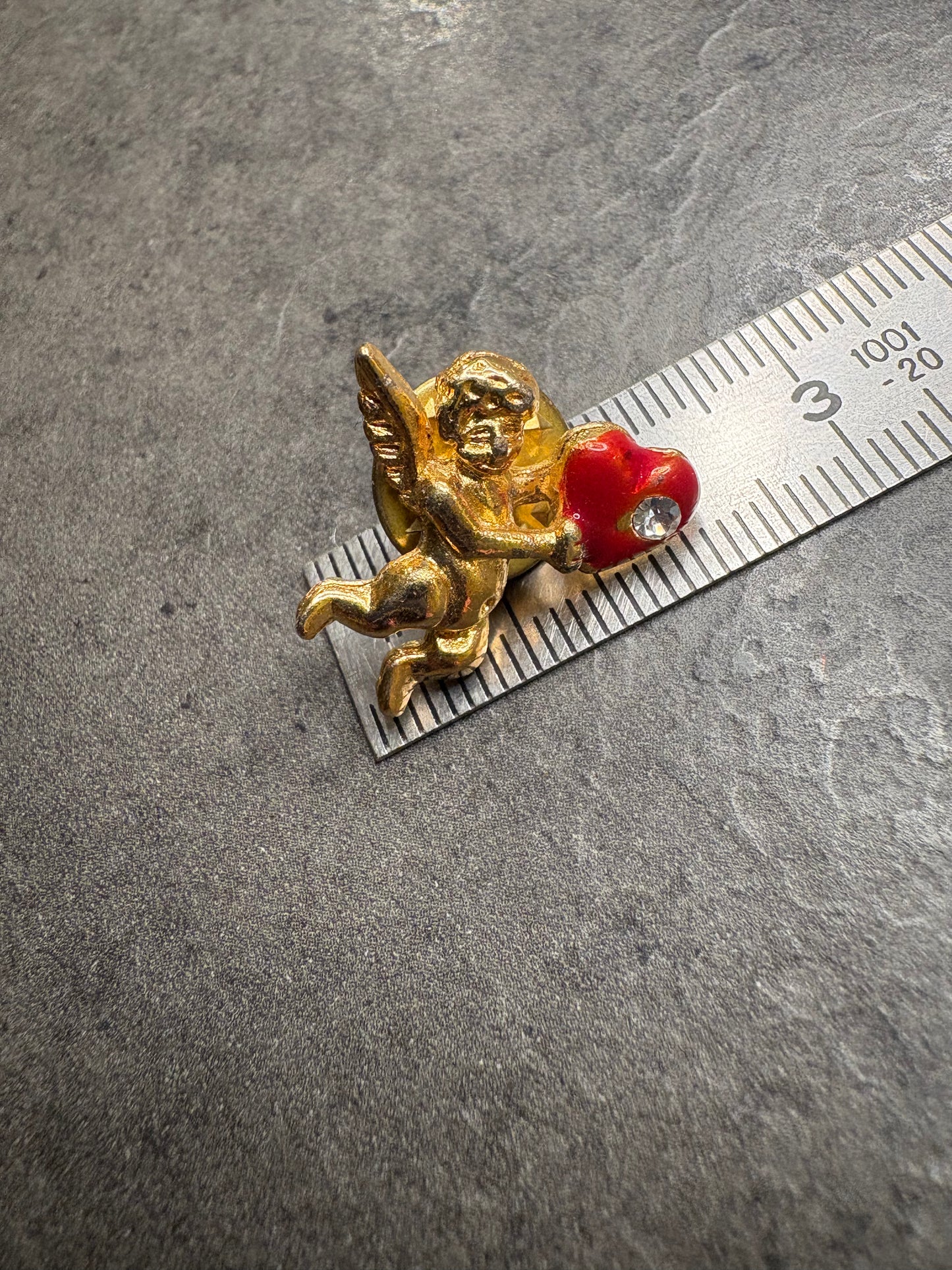 Pin “Angelo”