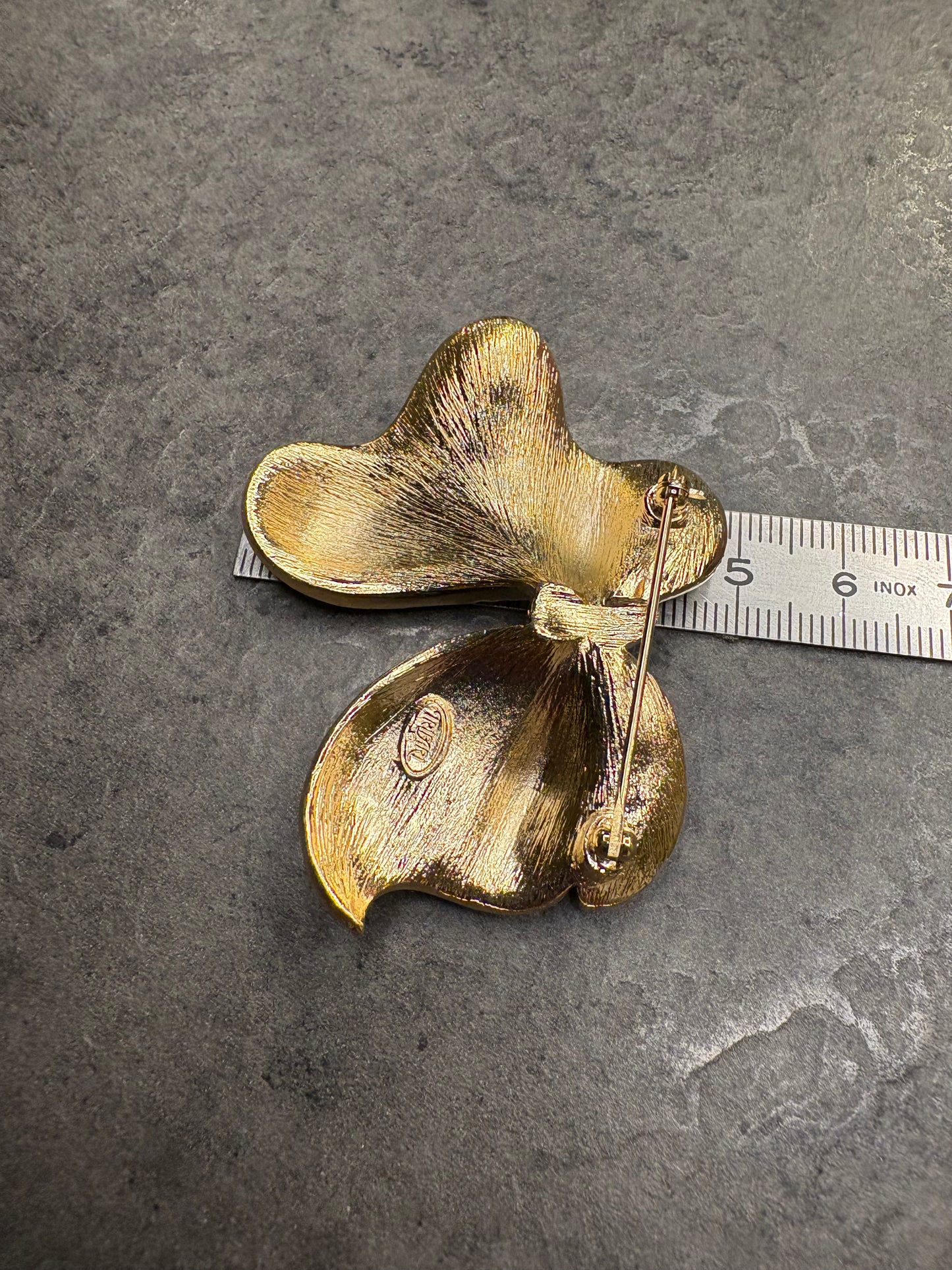 Spilla Trifari “Fiocco”