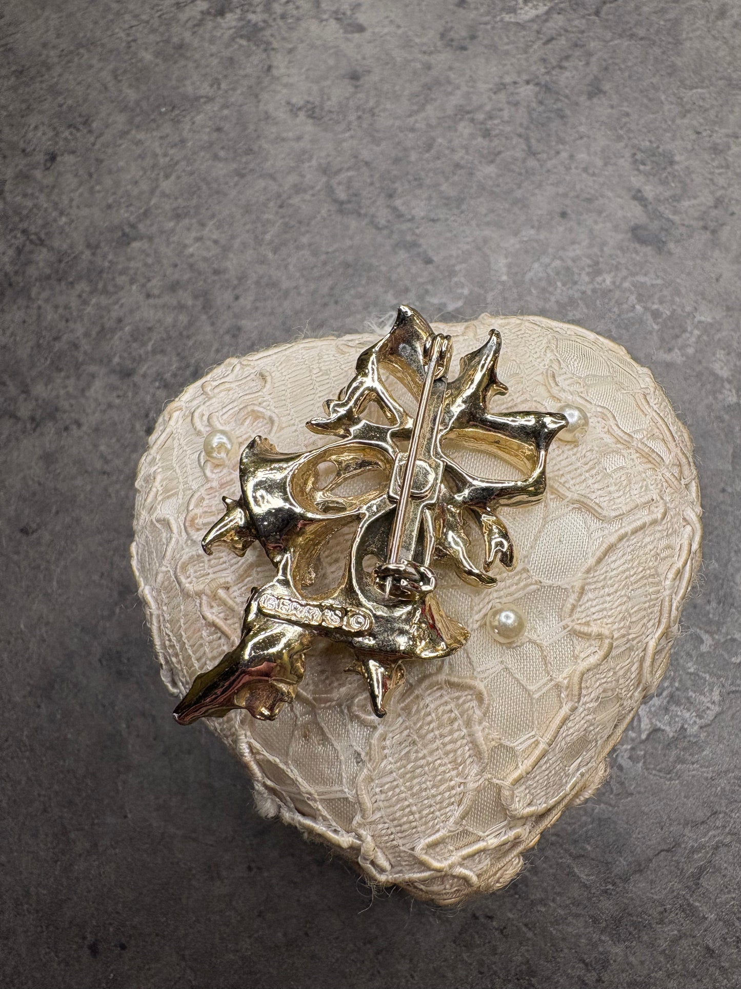 Spilla Gerry’s “Campanelli”