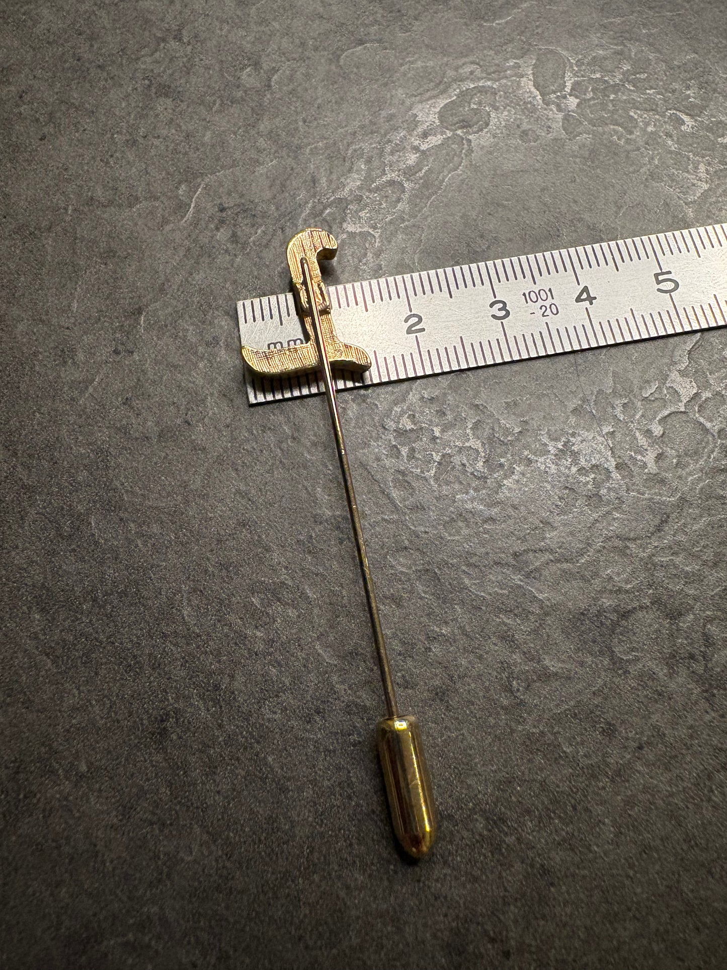 Spilla stick “L”