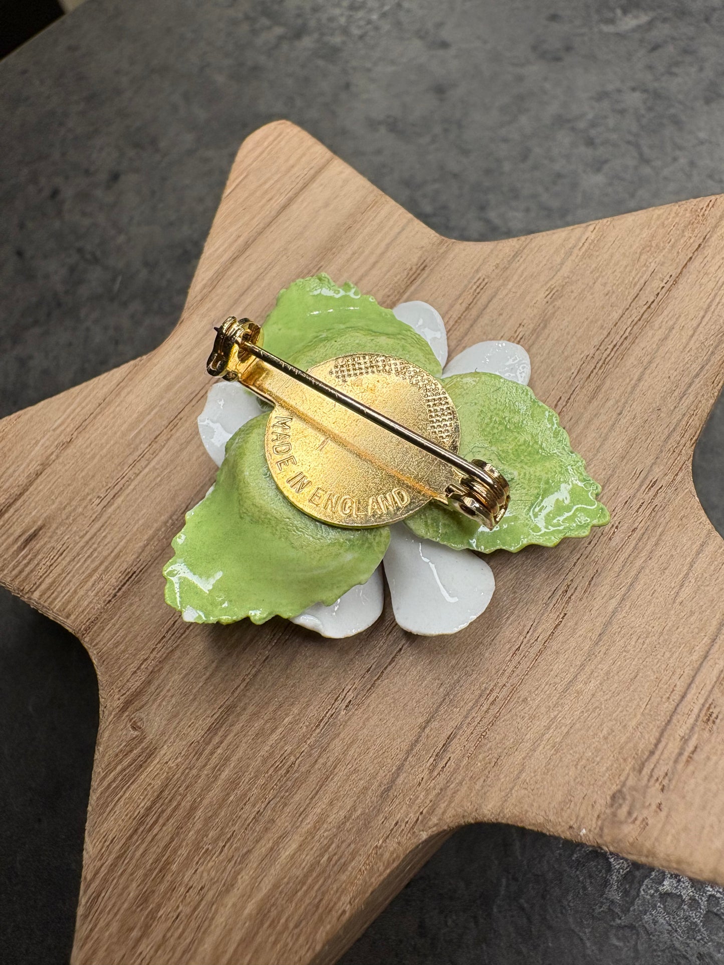 Spilla Fiore in porcellana “Made in England”