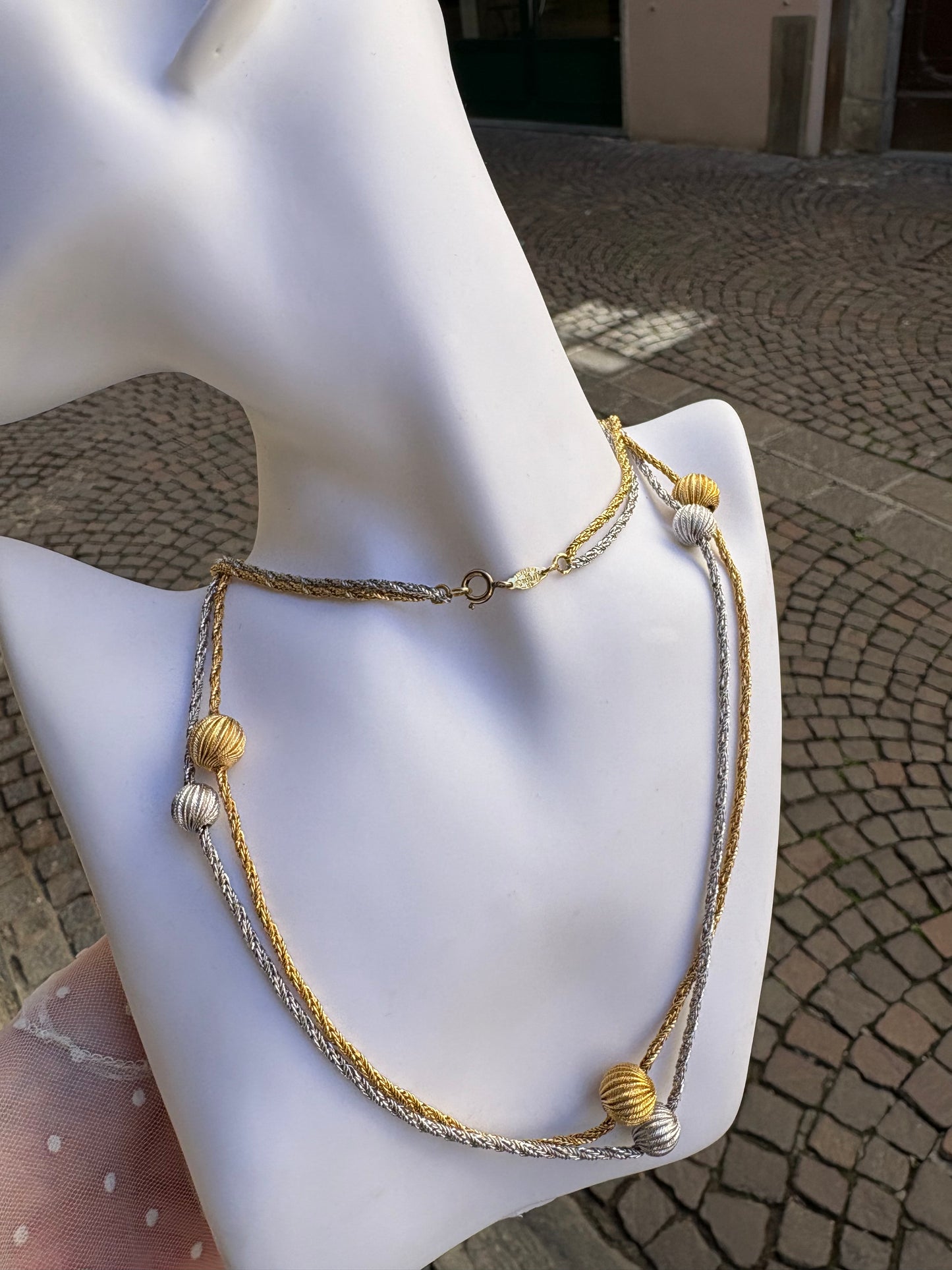 Collana Henkel& Grosee