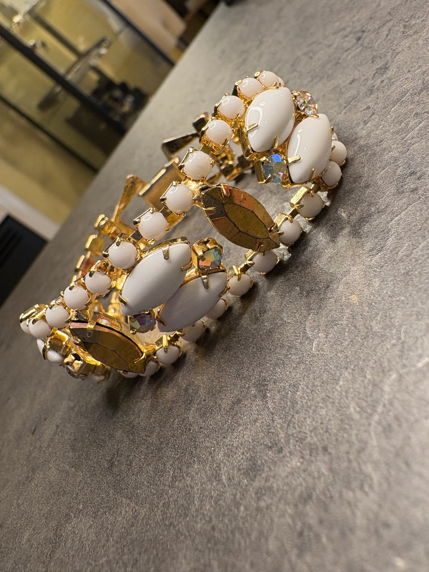 Bracciale “Milk Glass”
