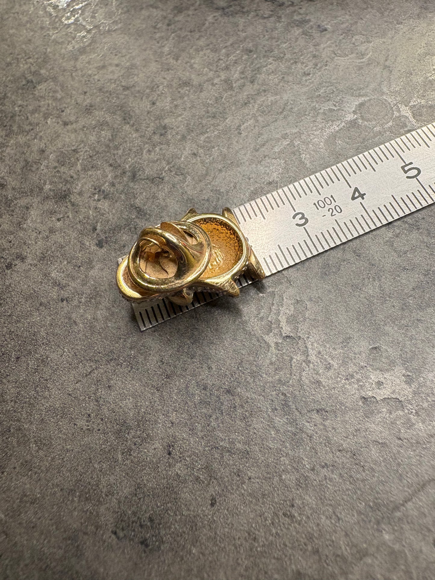 Pin Pierre Lang