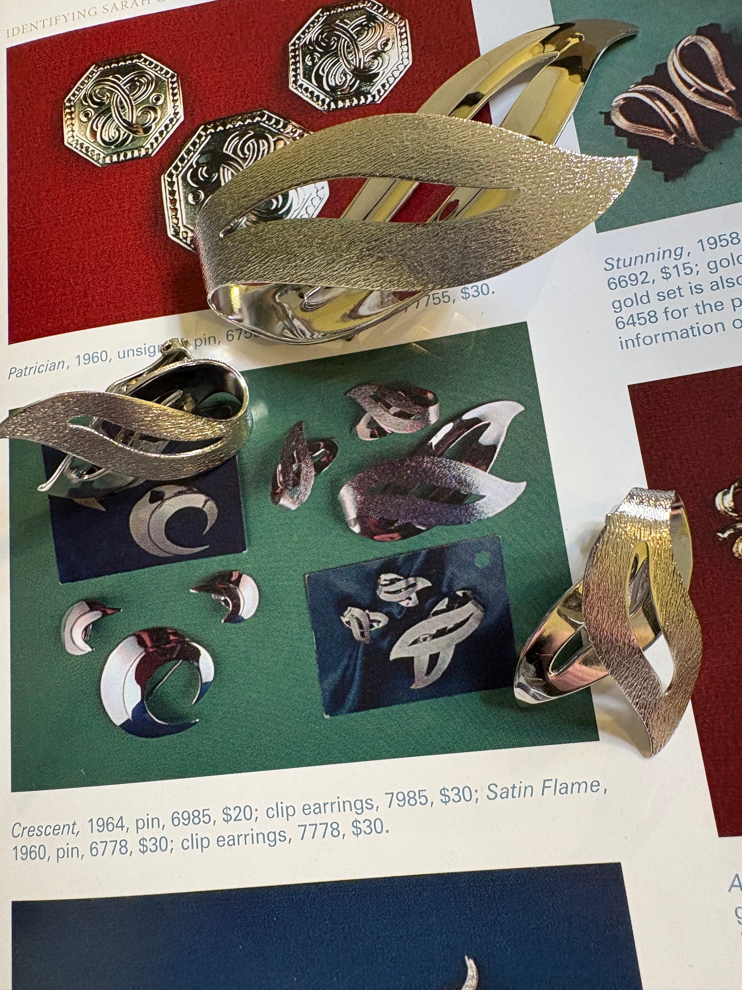 Parure vintage Sarah Coventry “Satin Flame” – 1960