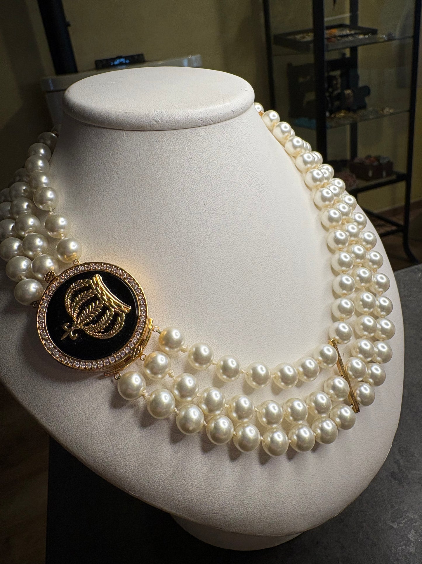 Collier Pompoos