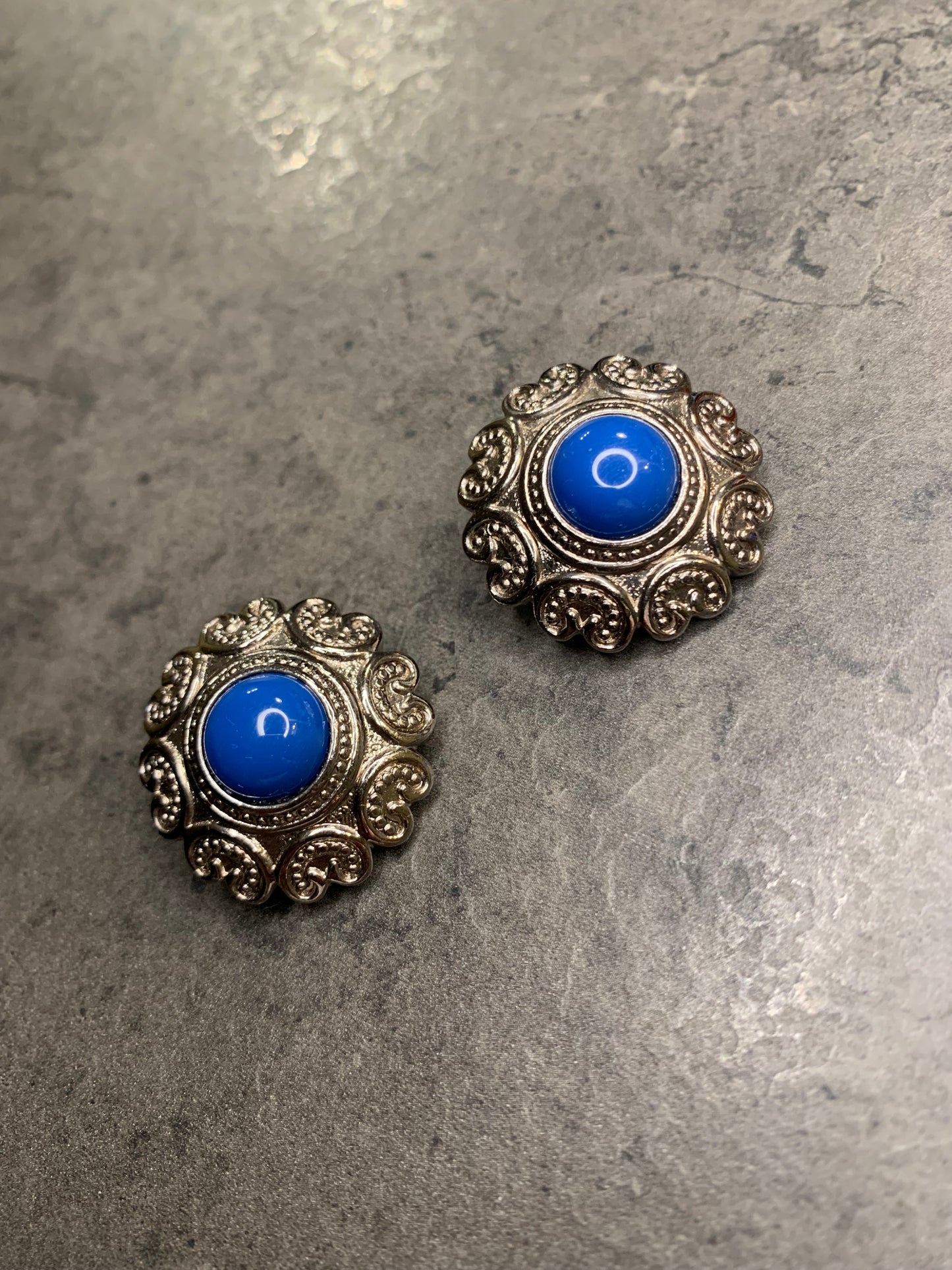 Orecchìni cabochon blu