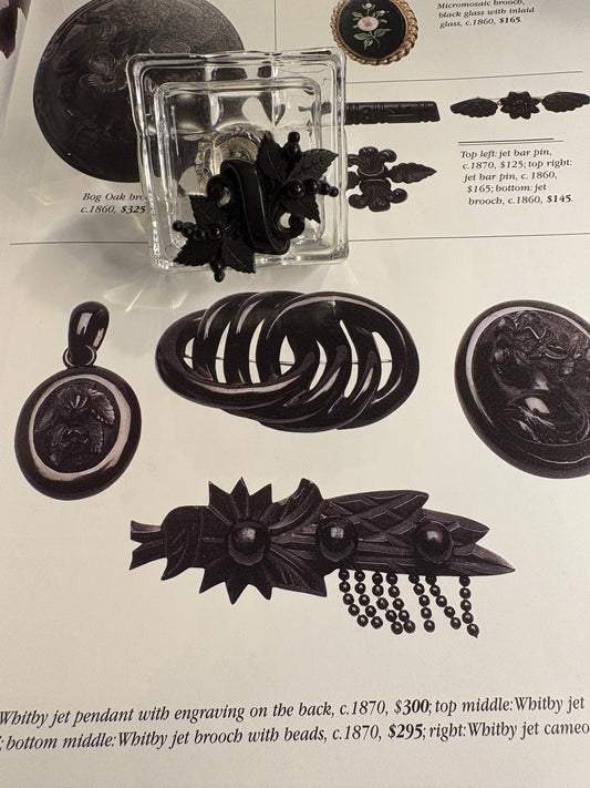 Spilla Vittoriana in Giaietto