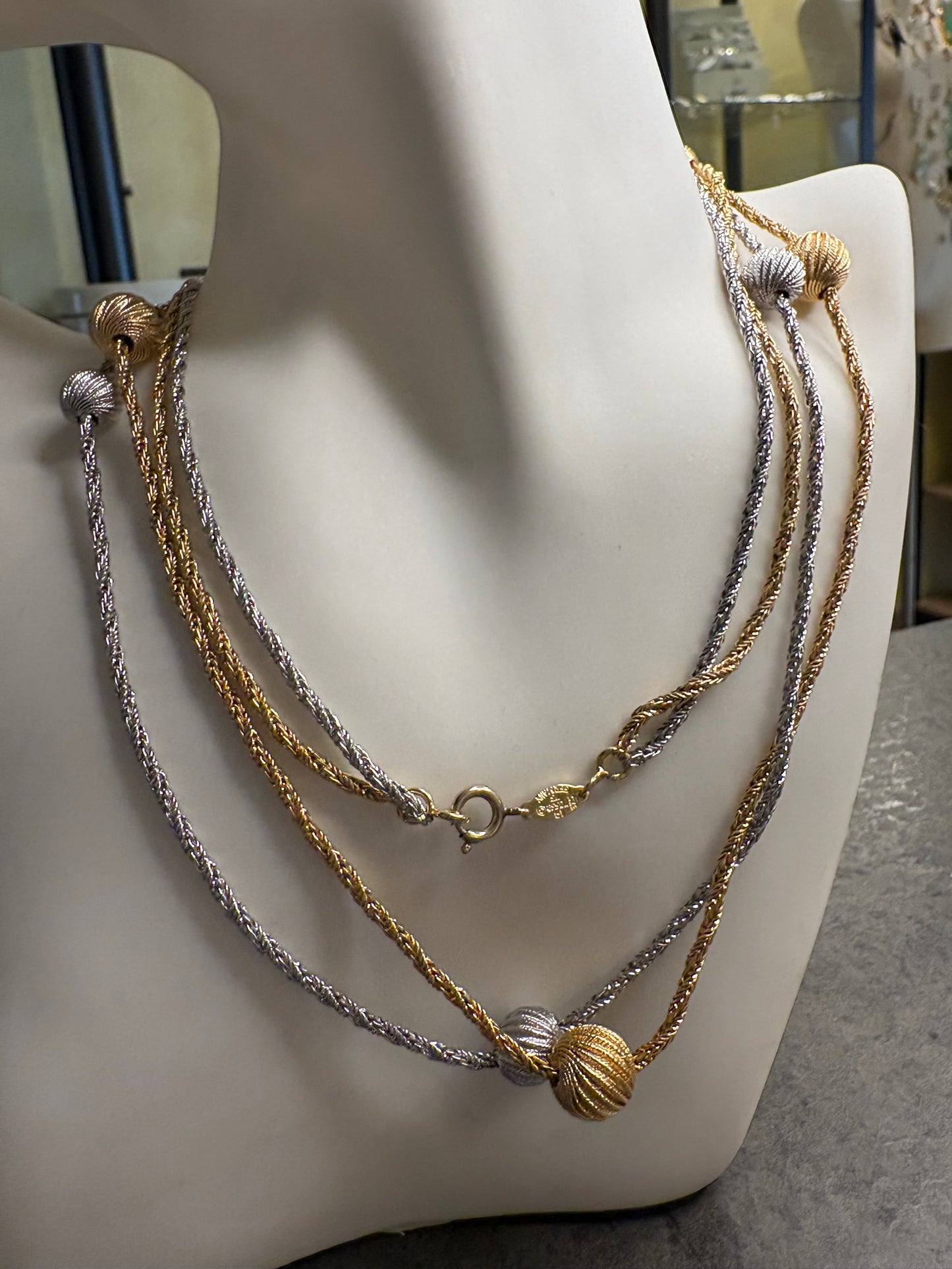 Collana Henkel& Grosee