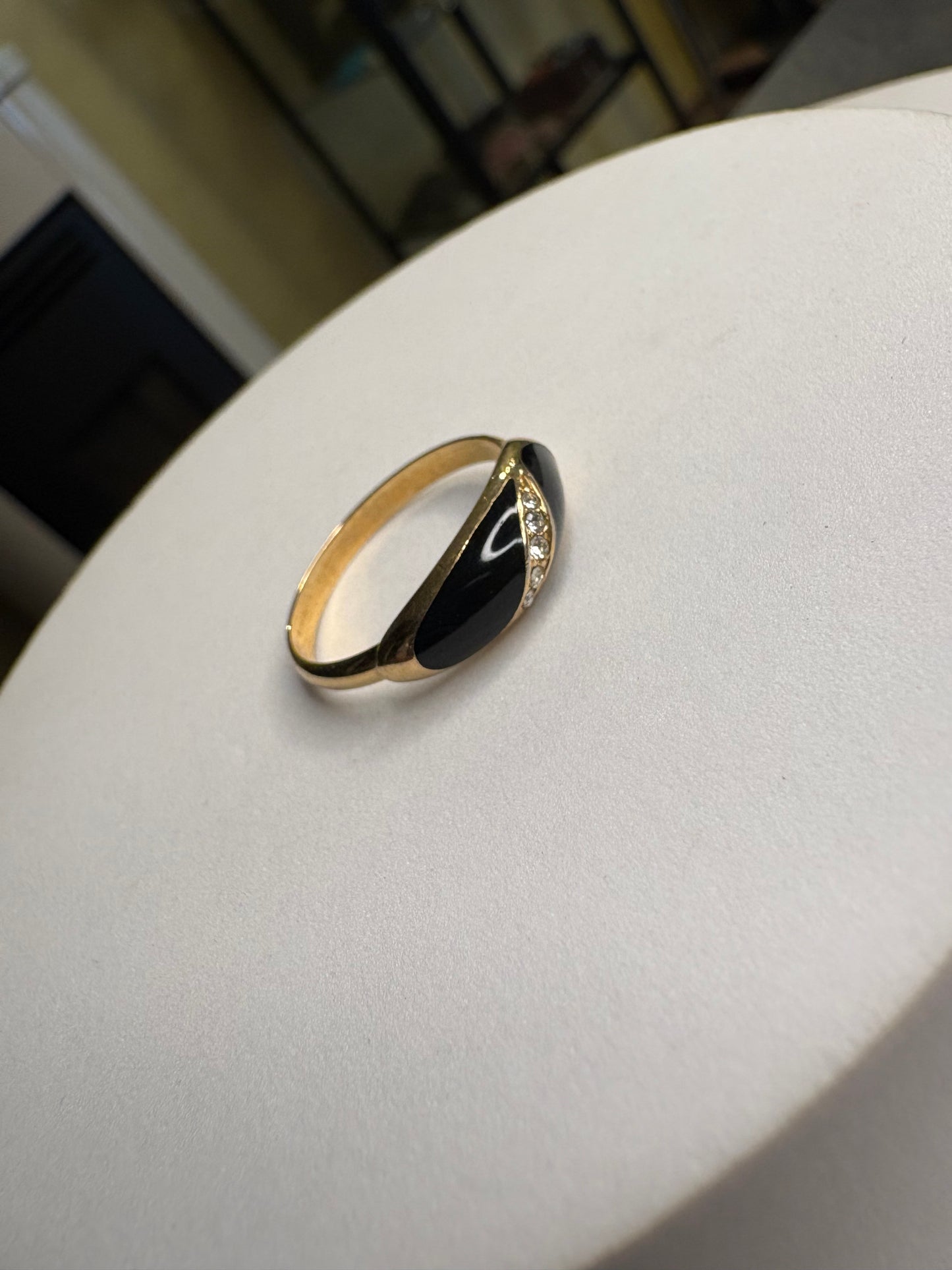 Anello Avon