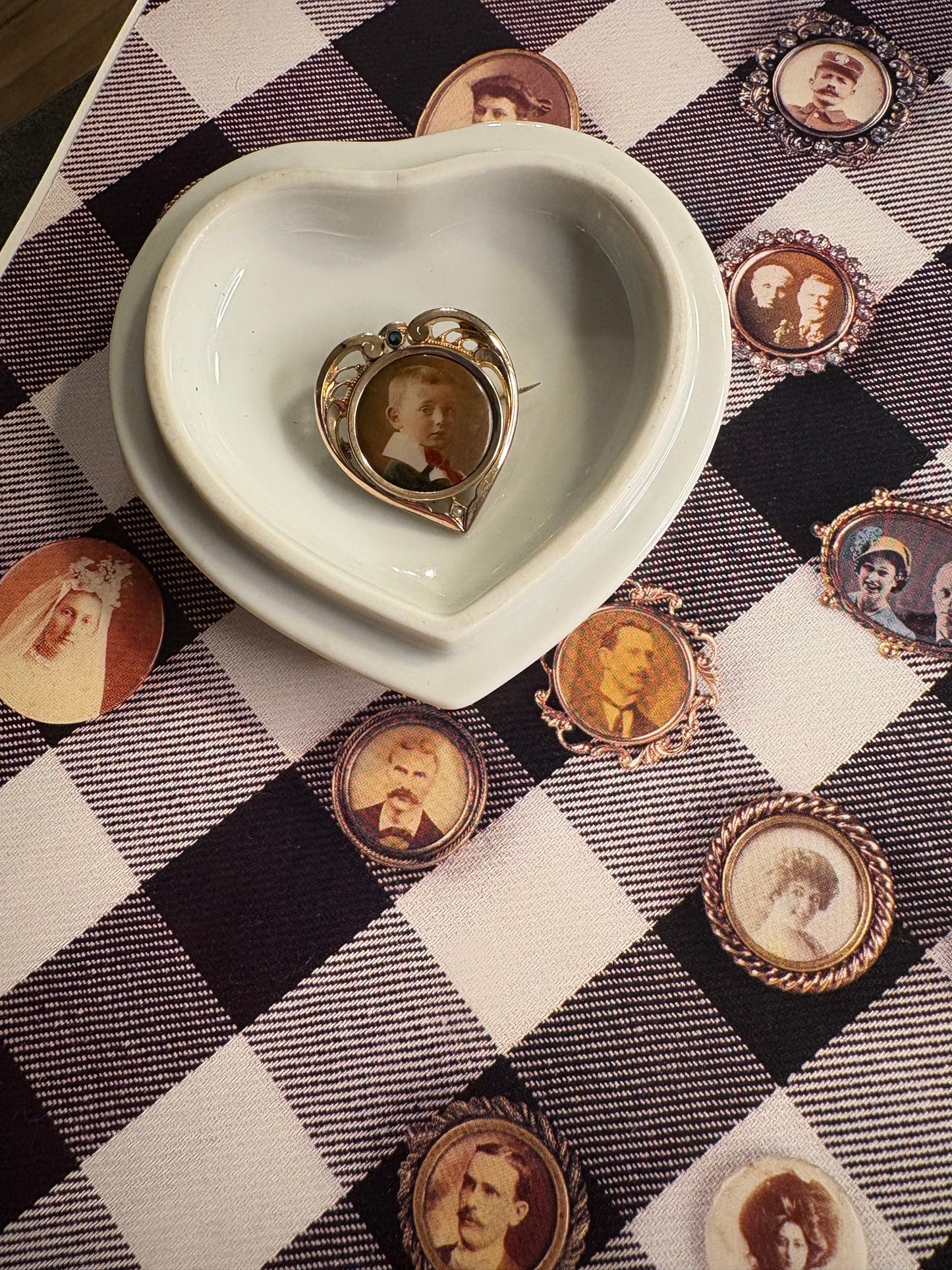 Spilla Antica “Cuore”