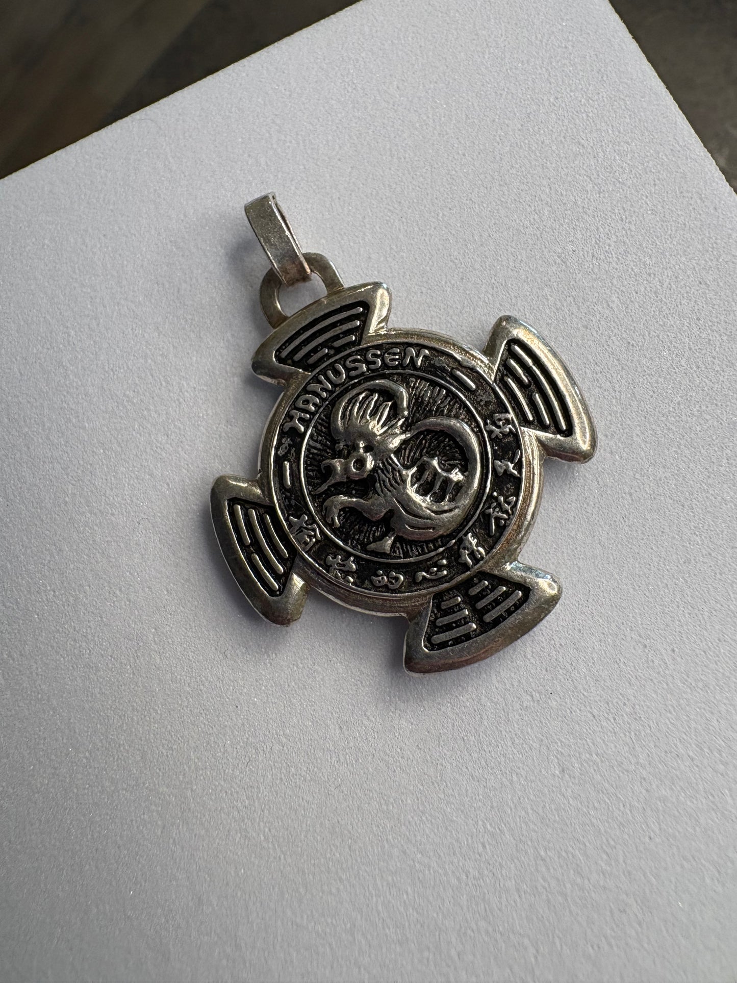 Pendente Amuleto Hanussen