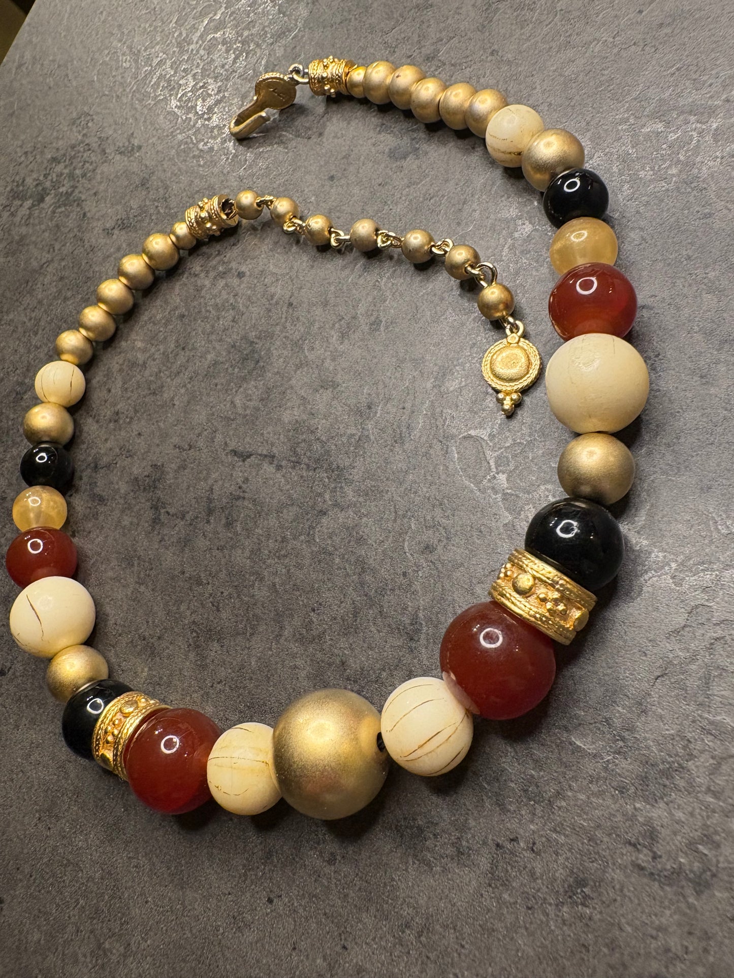 Collana Liz Claiborne