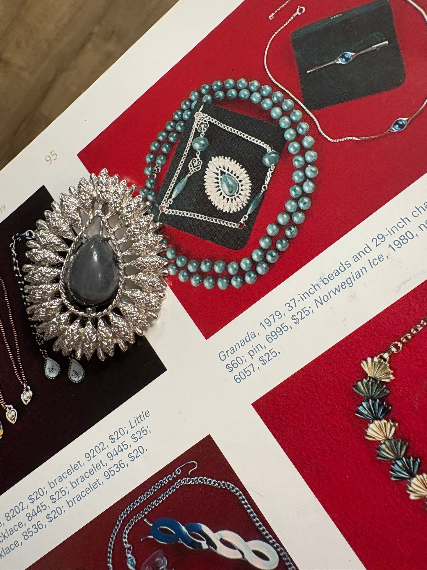Spilla Sarah Coventry “Granada” – Collezione 1979.