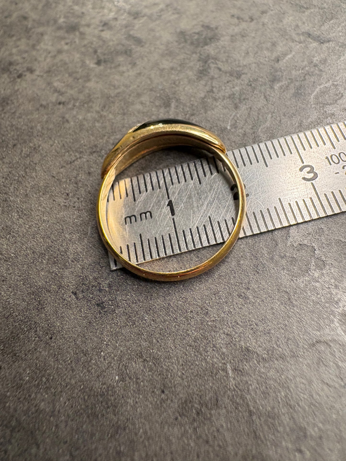 Anello Avon