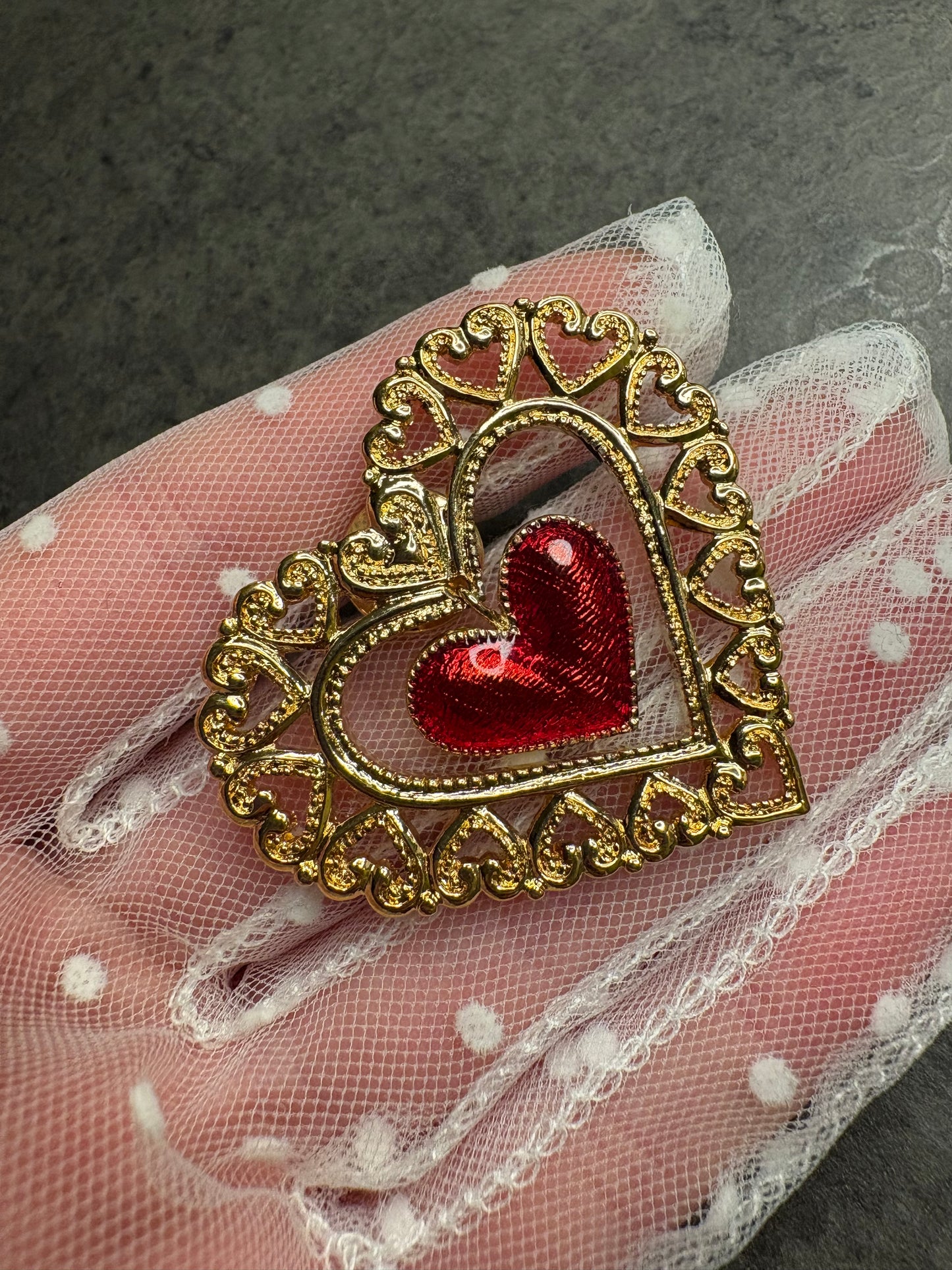 Pin Avon “Dangling Heart” – 1991