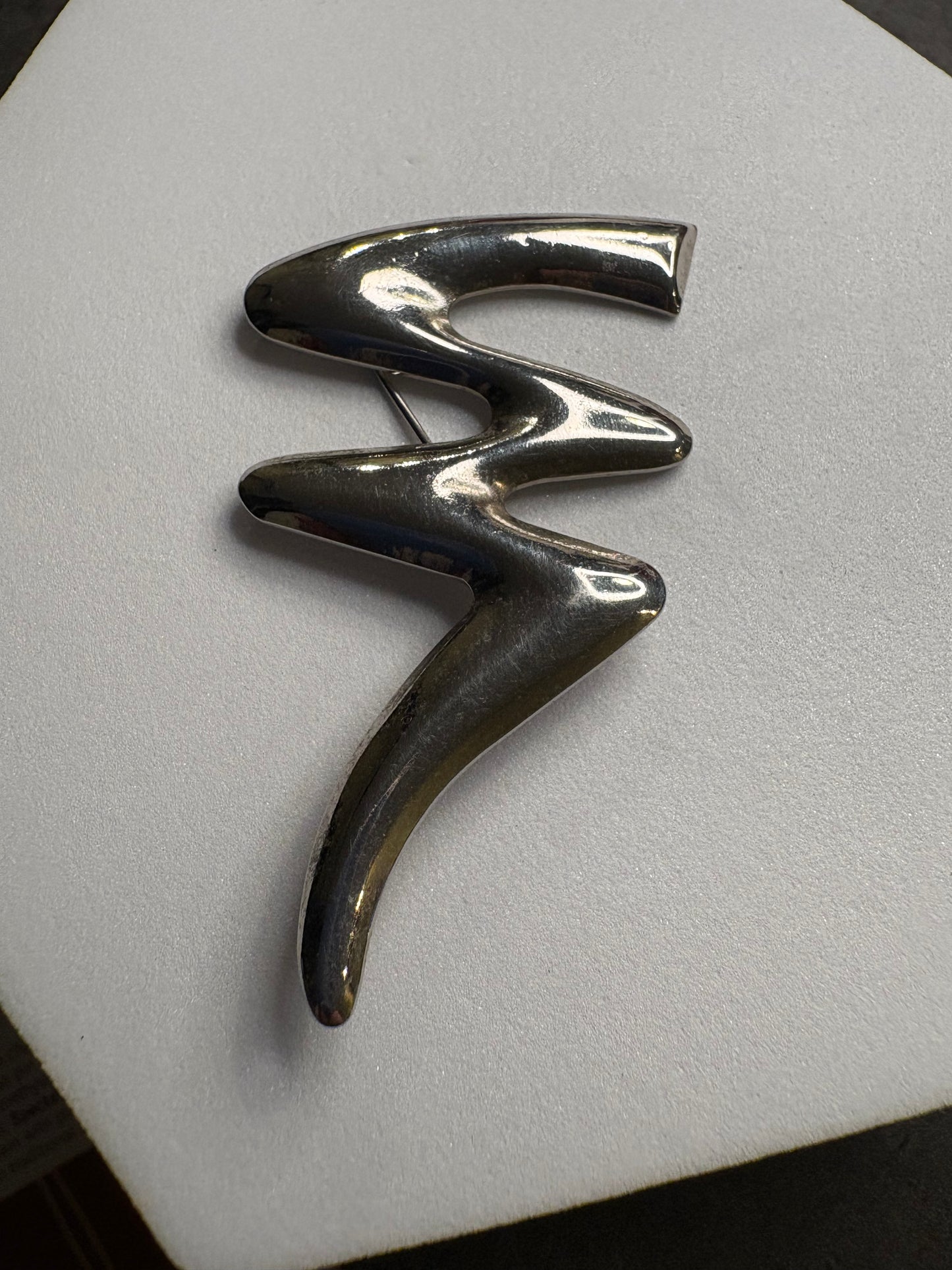 Spilla  Avon “Free Form” 1987