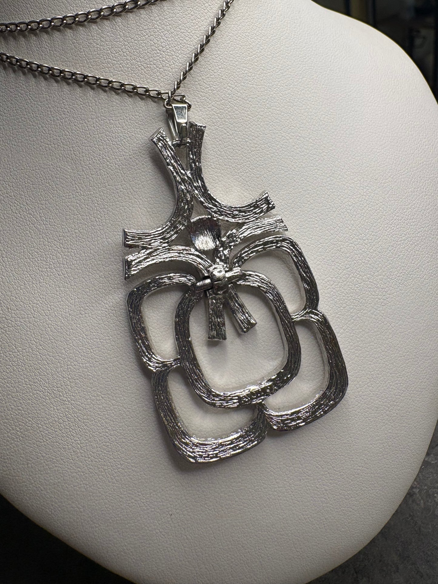 Pendente Avon “Mayan Pendant” – 1974