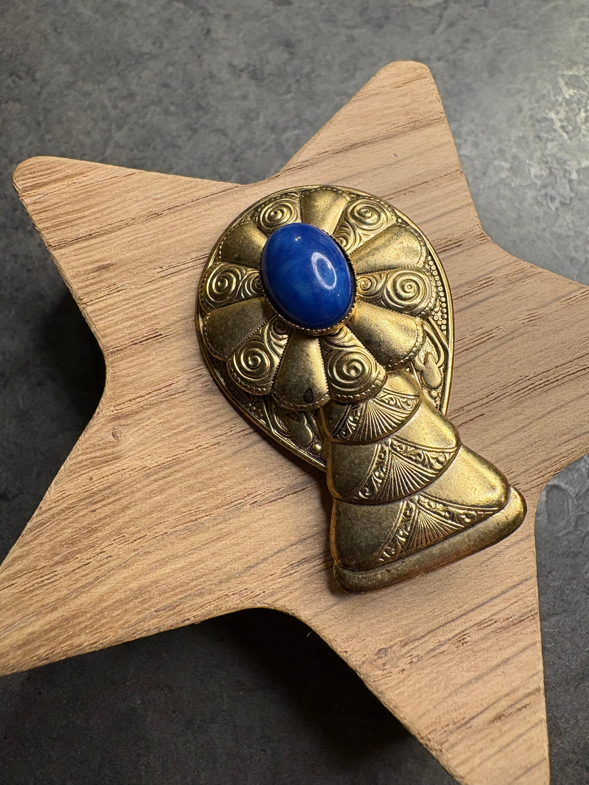 Spilla Cabochon blu