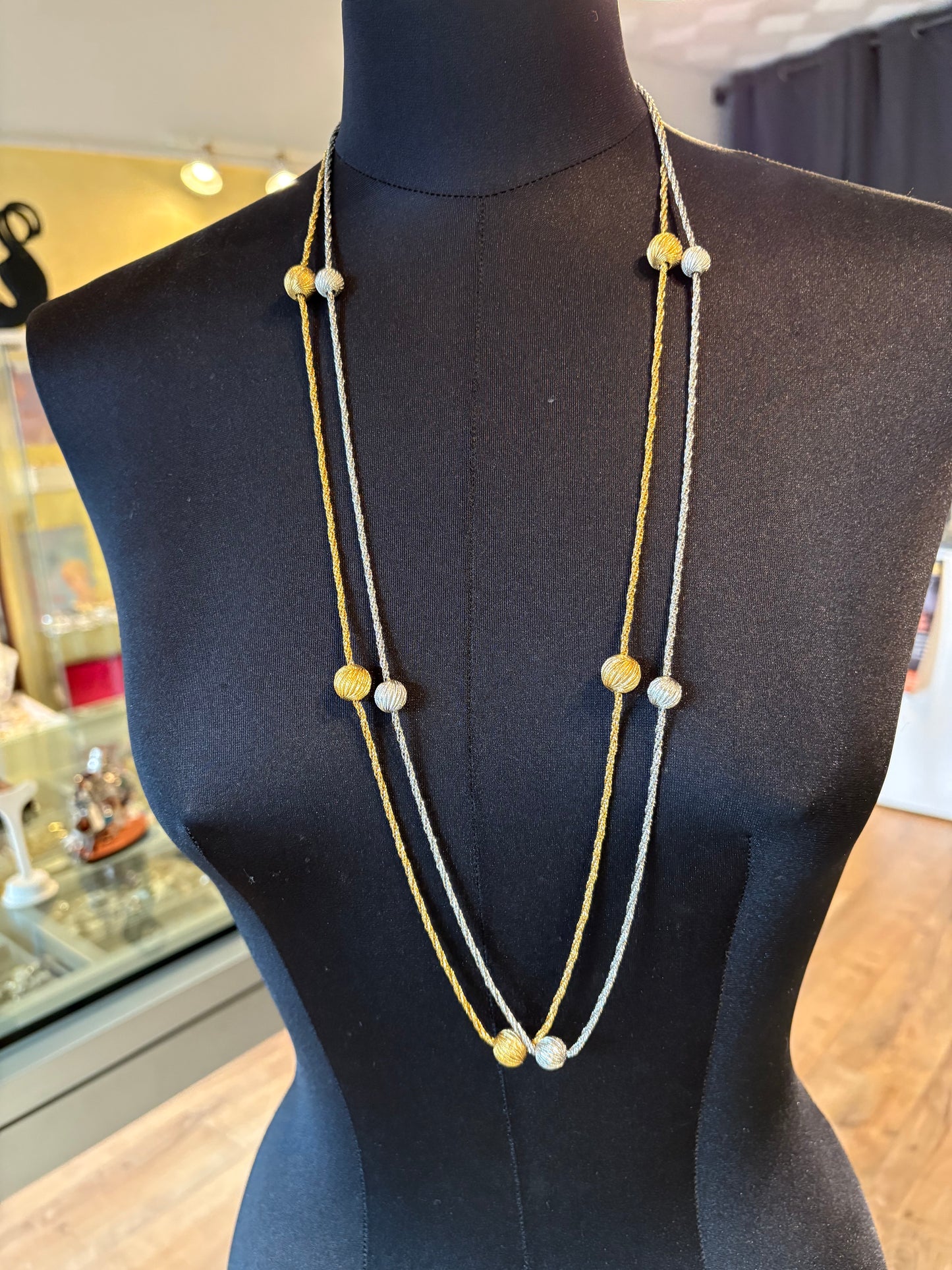 Collana Henkel& Grosee