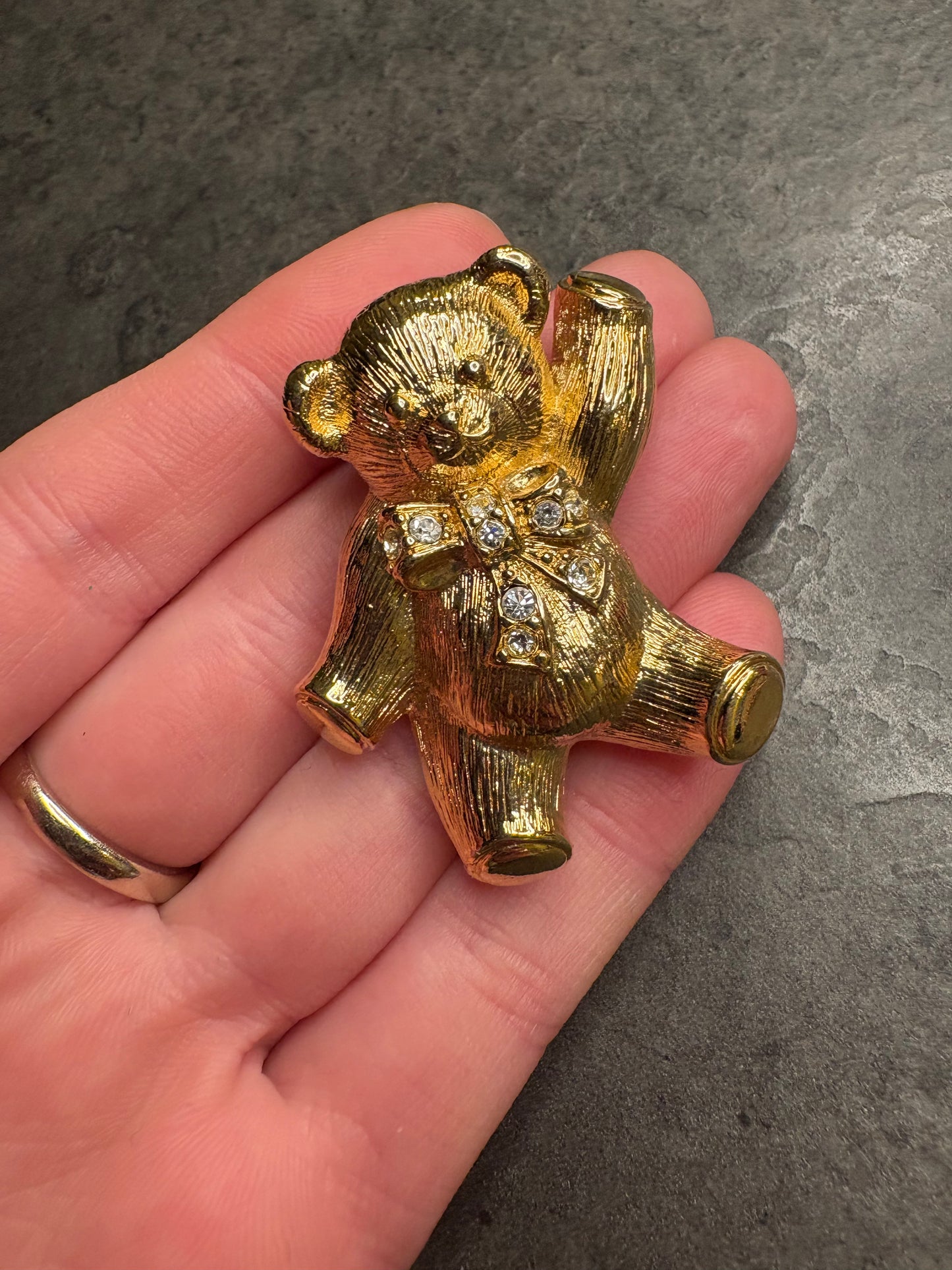 Spilla-Pendente Avon 1992.