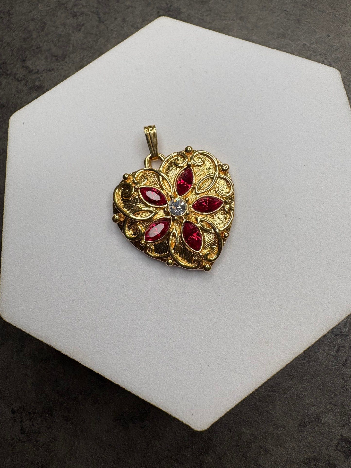 Pendente Avon “Cuore”