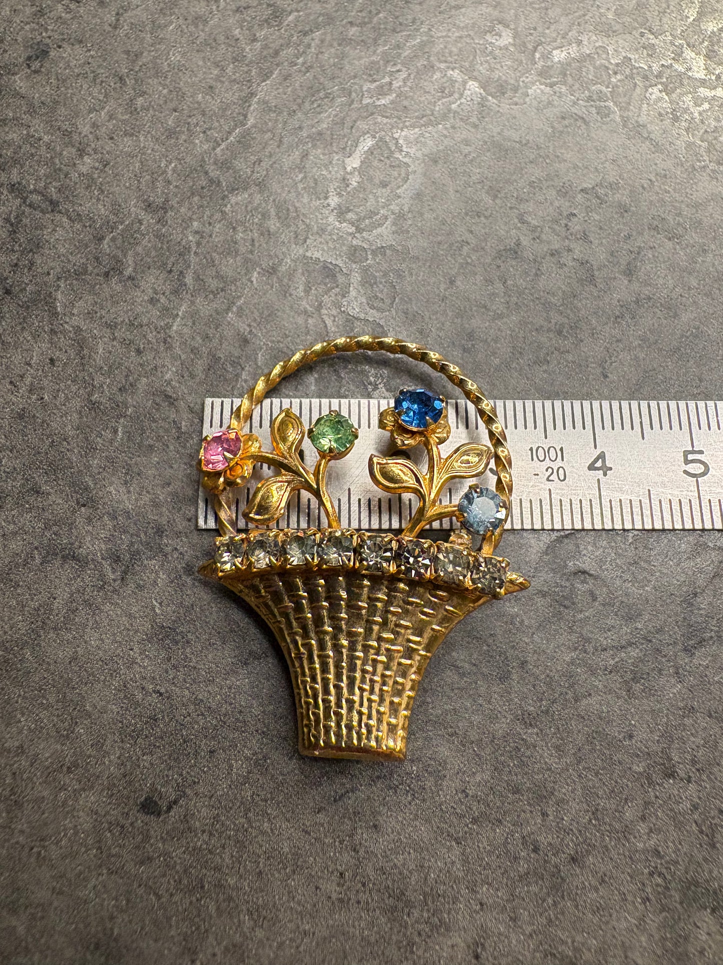 Spilla “Cestino di fiori”