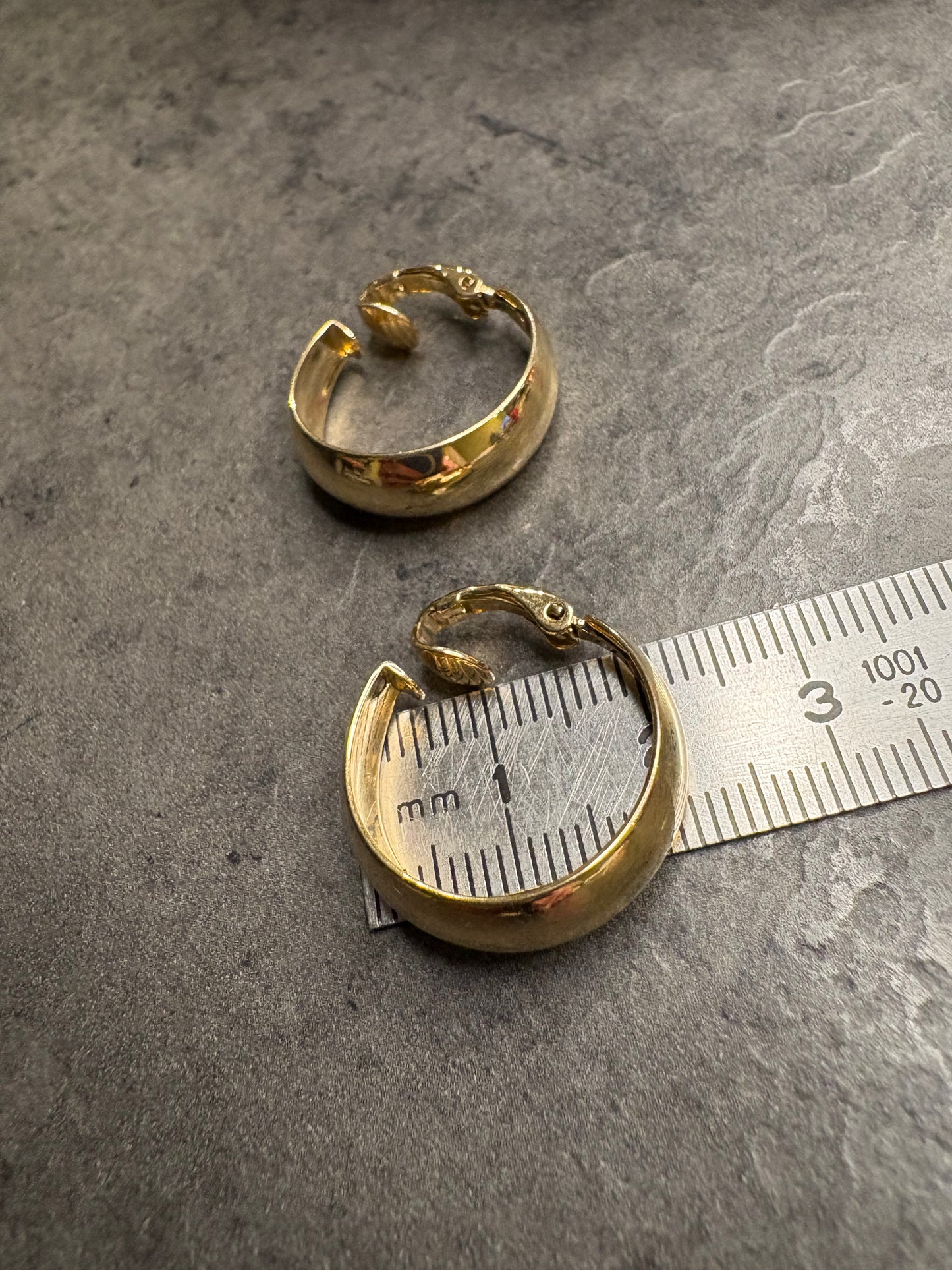 Orecchìni a clip “Cerchi piccoli”