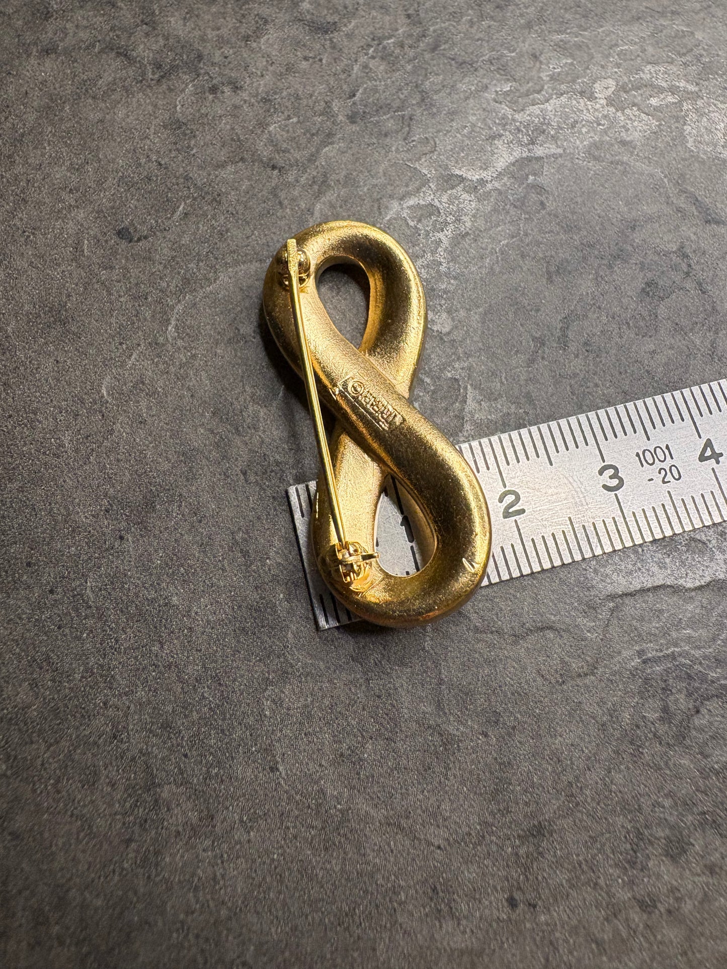 Spilla Trifari “Infinito”