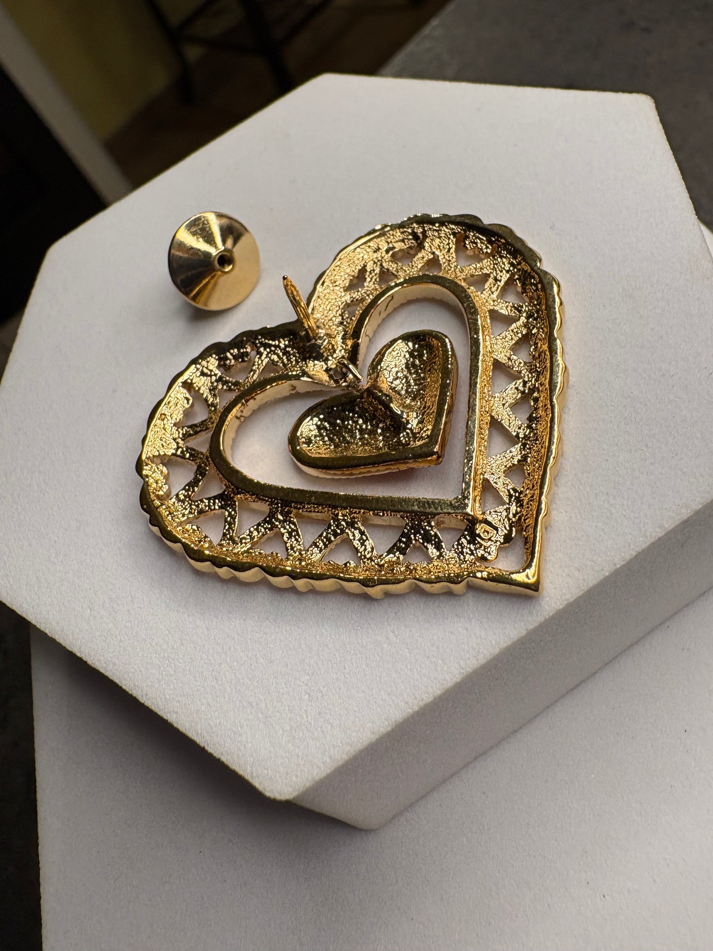 Pin Avon “Dangling Heart” – 1991