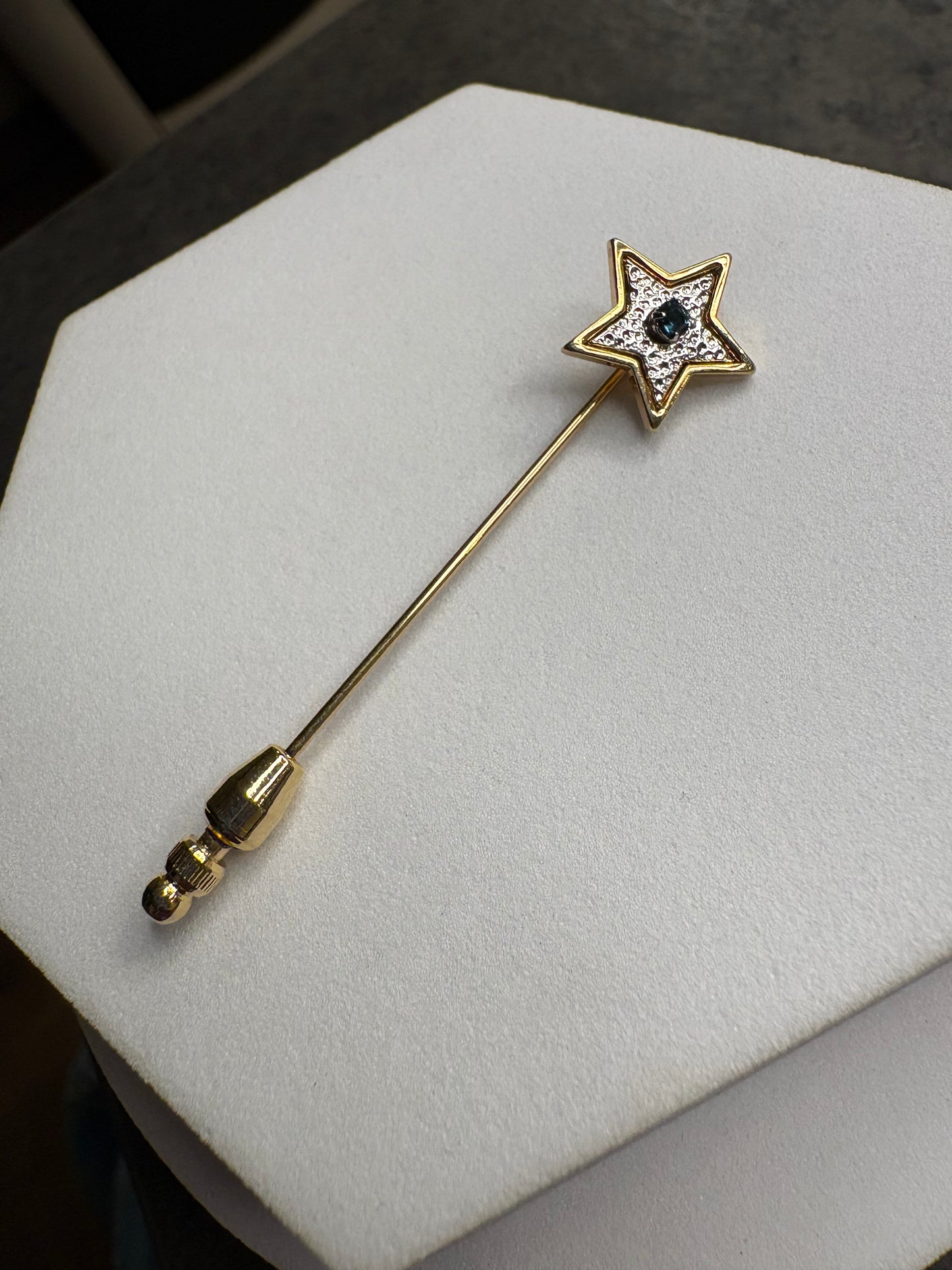 Spilla stick Avon 1979