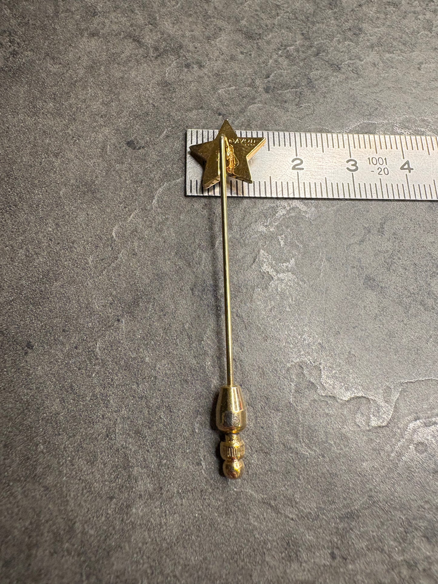 Spilla stick Avon 1979