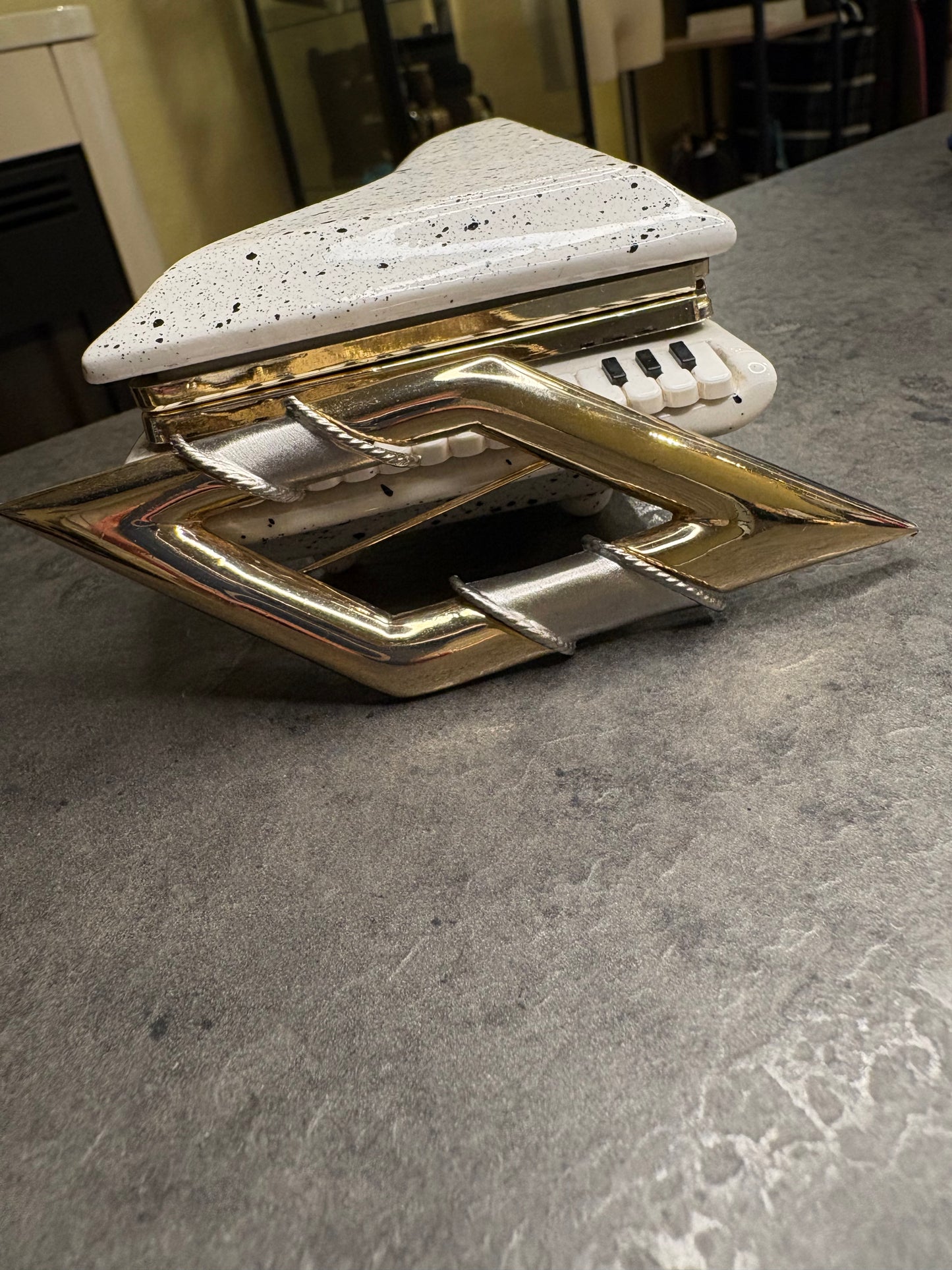 Spilla “Bicolore”