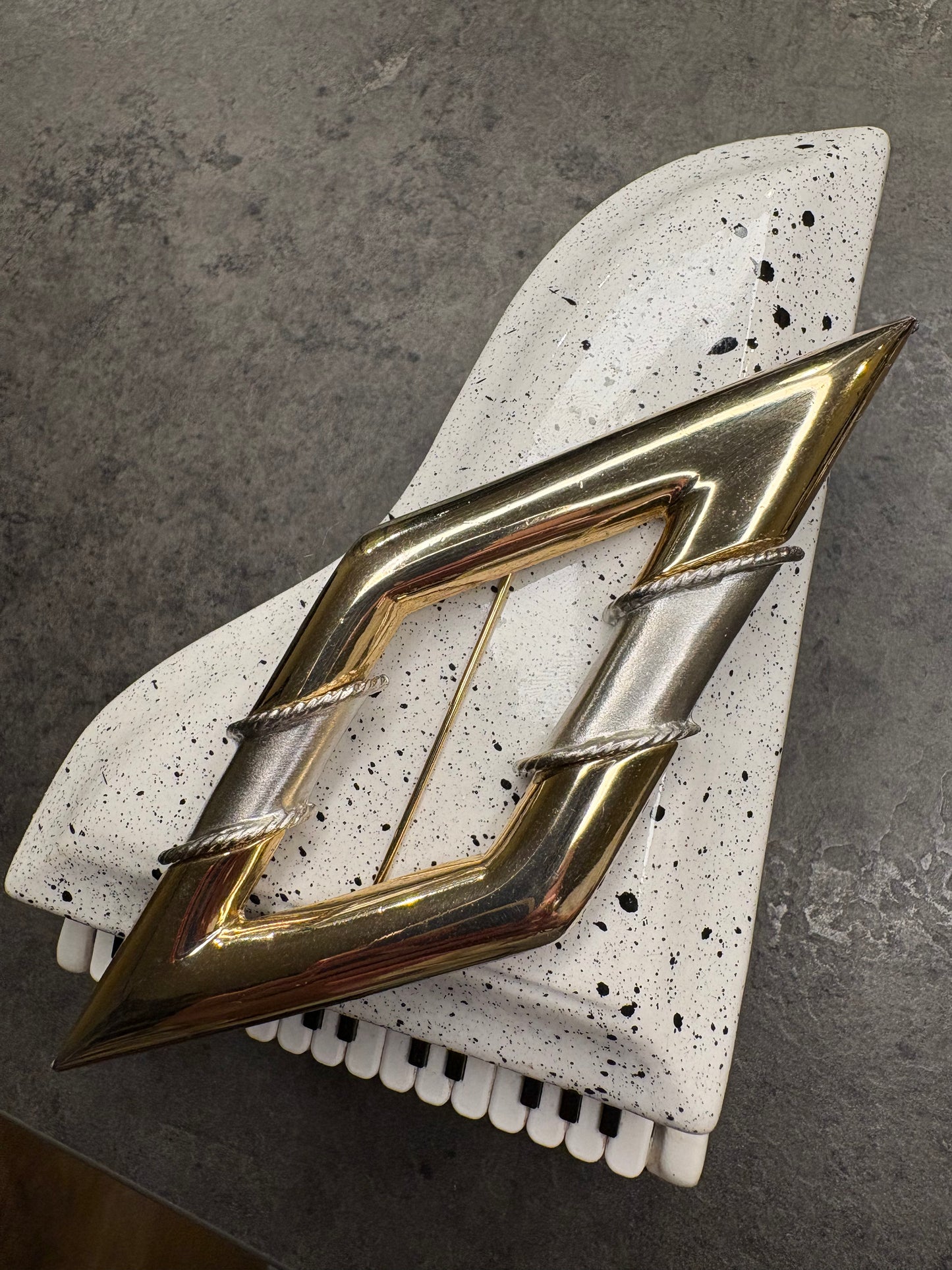 Spilla “Bicolore”