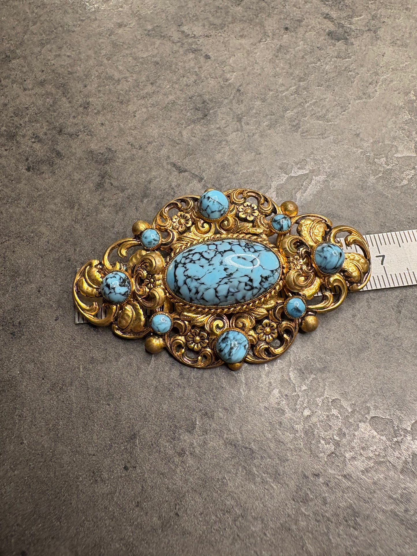 Spilla con vetro artistico