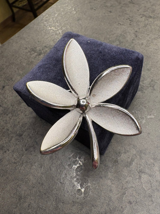 Spilla Trifari “Fiore”