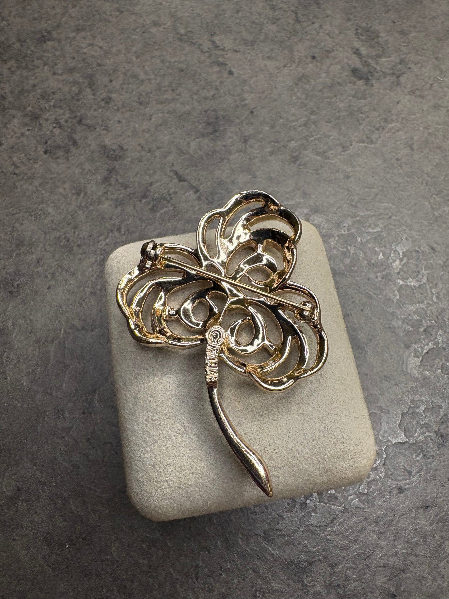 Spilla Sarah Coventry 1973.