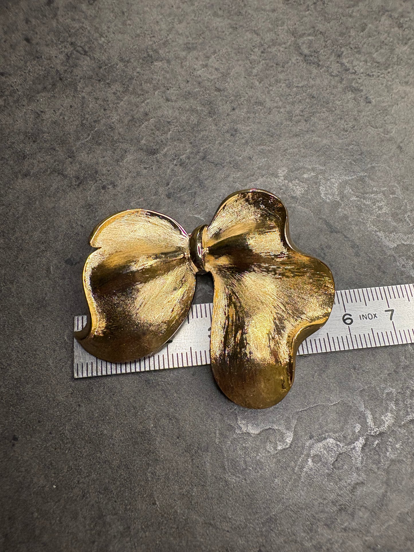 Spilla Trifari “Fiocco”